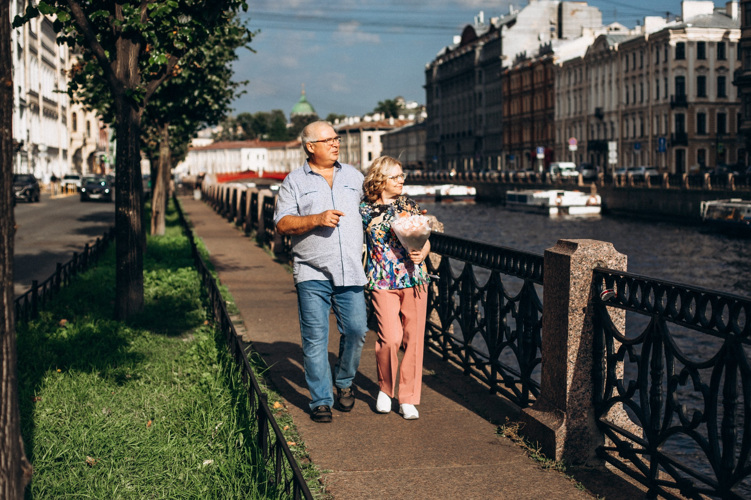 Андрей и Елена в августе. Фотопрогулка в Петербурге. Индивидуальный и семейный фотограф в Санкт-Петербурге