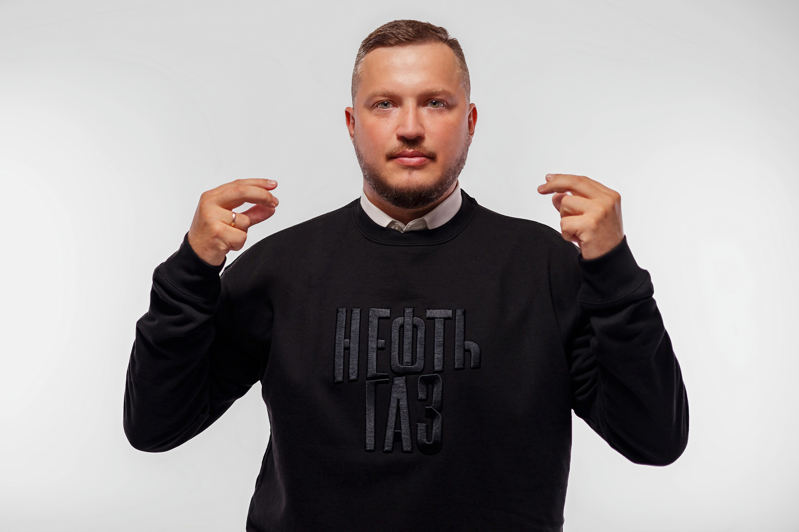 Фотосъемка одежды для маркетплейсов в СПб | Качественные кадры для каталогов