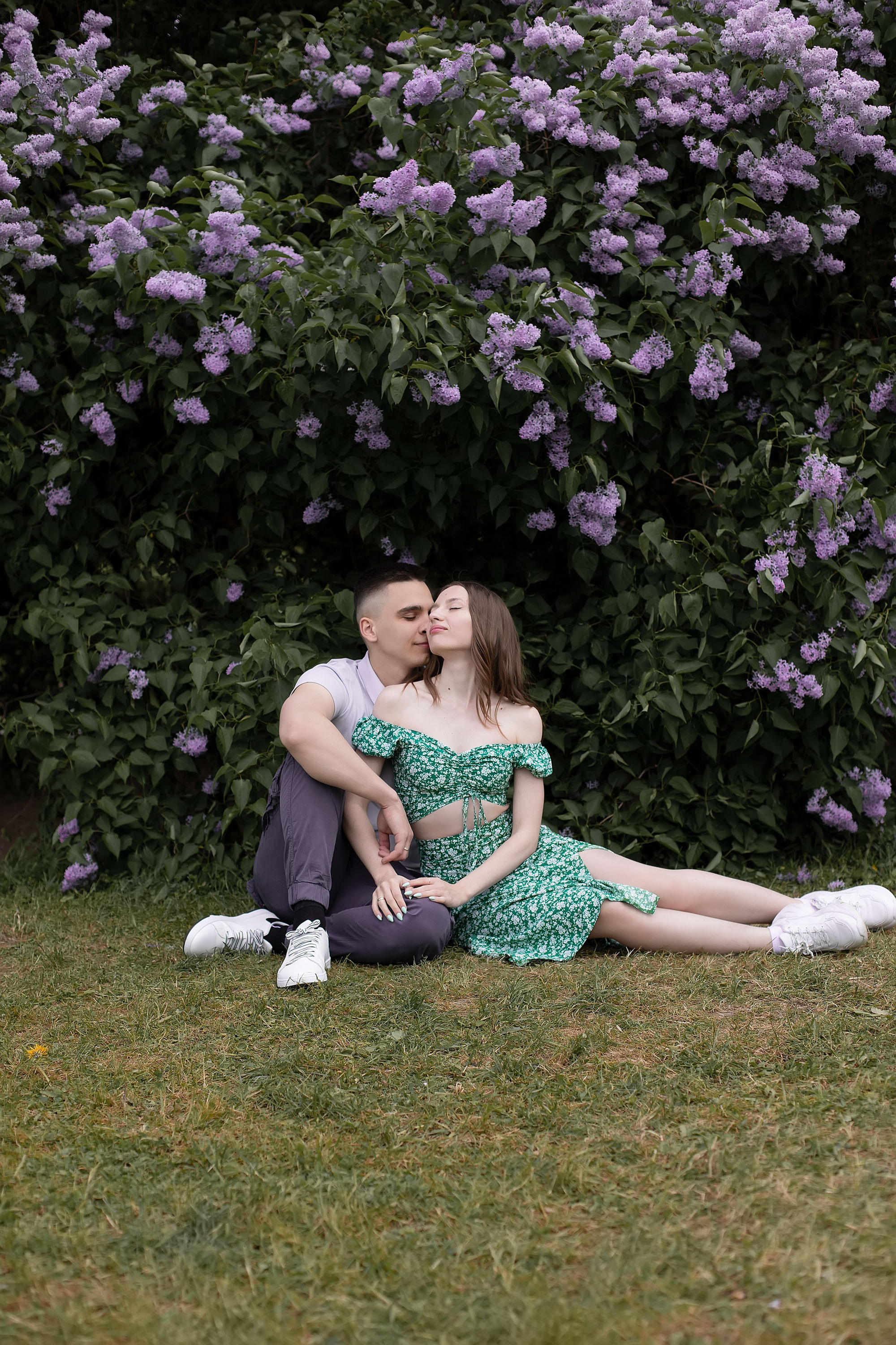 Сиреневый сад Олег и Марина. Семейный, индивидуальный фотограф в Москве Ангели Марина