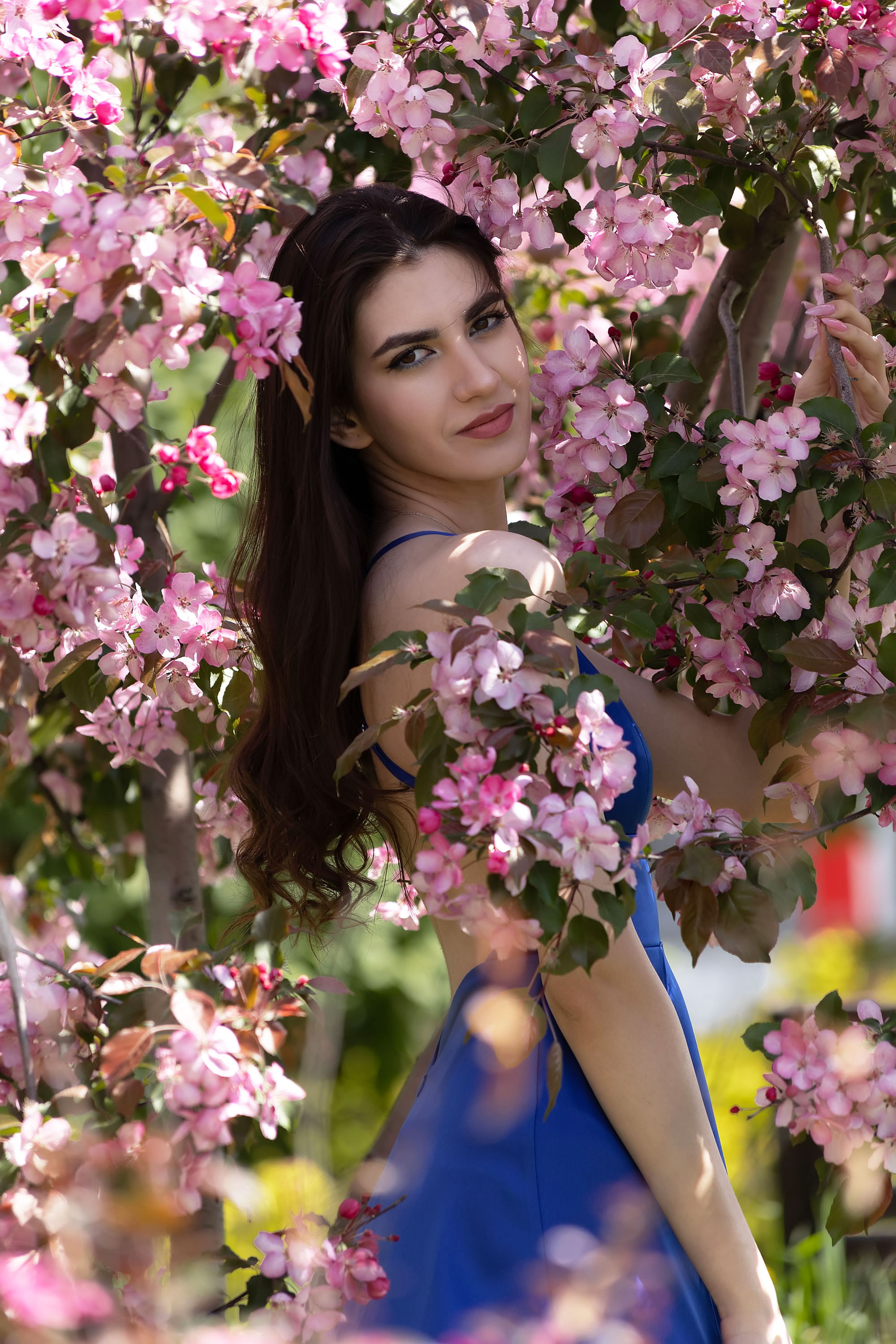 Фотосессия в розовых яблонях. Семейный, индивидуальный фотограф в Москве Ангели Марина