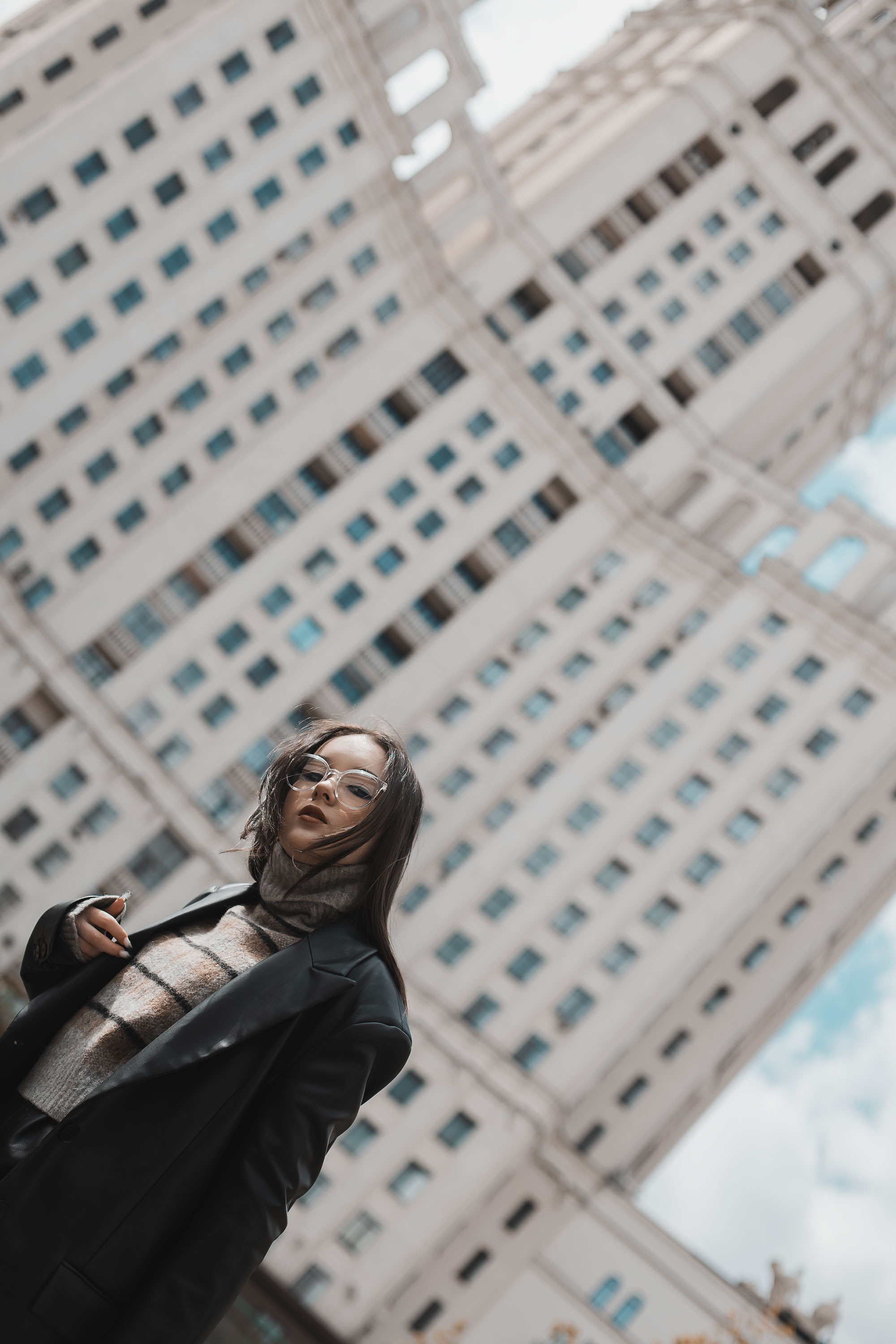 Во дворе сталинской высотки. Семейный, индивидуальный фотограф в Москве Ангели Марина