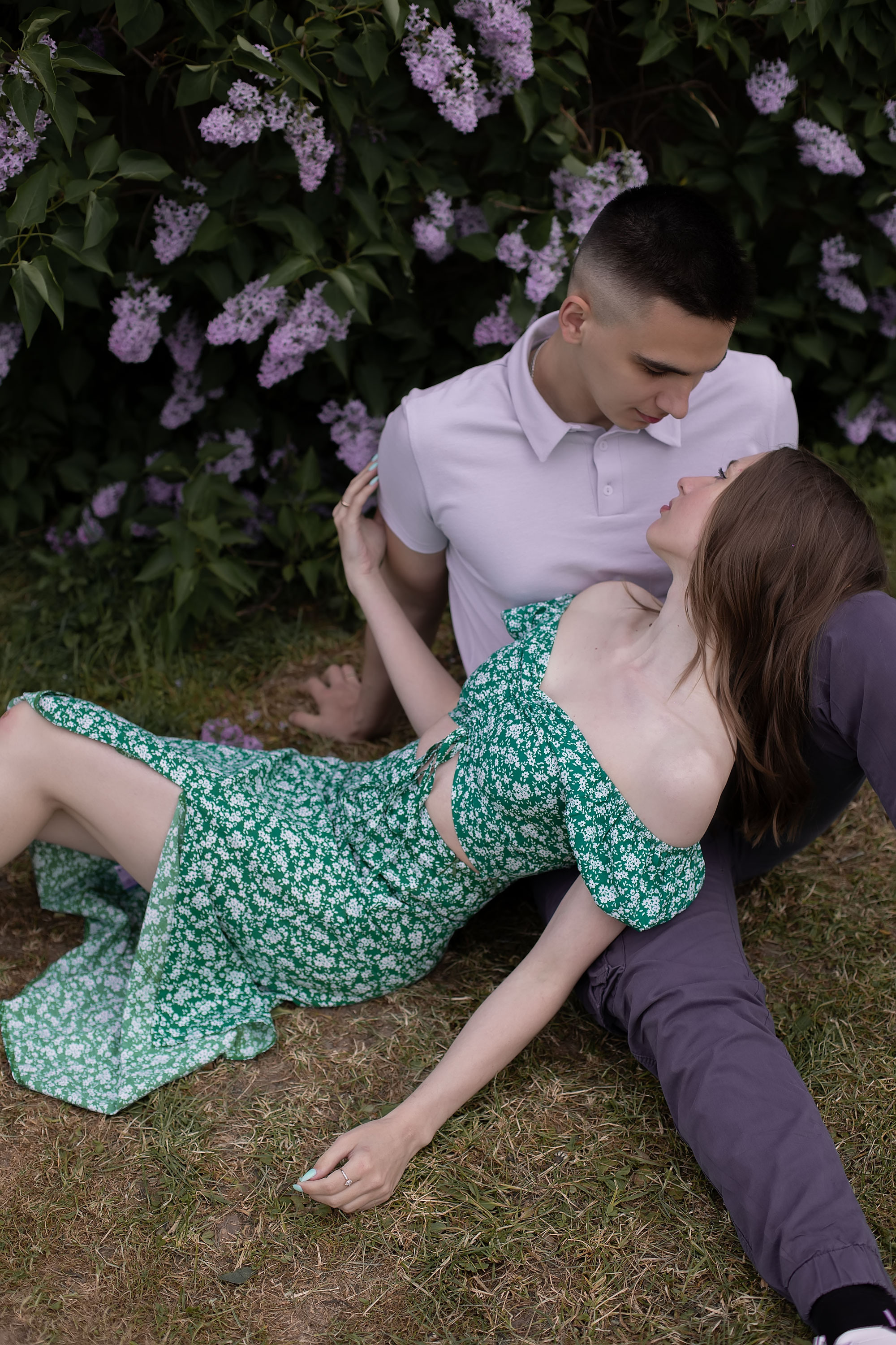 Сиреневый сад Олег и Марина. Семейный, индивидуальный фотограф в Москве Ангели Марина