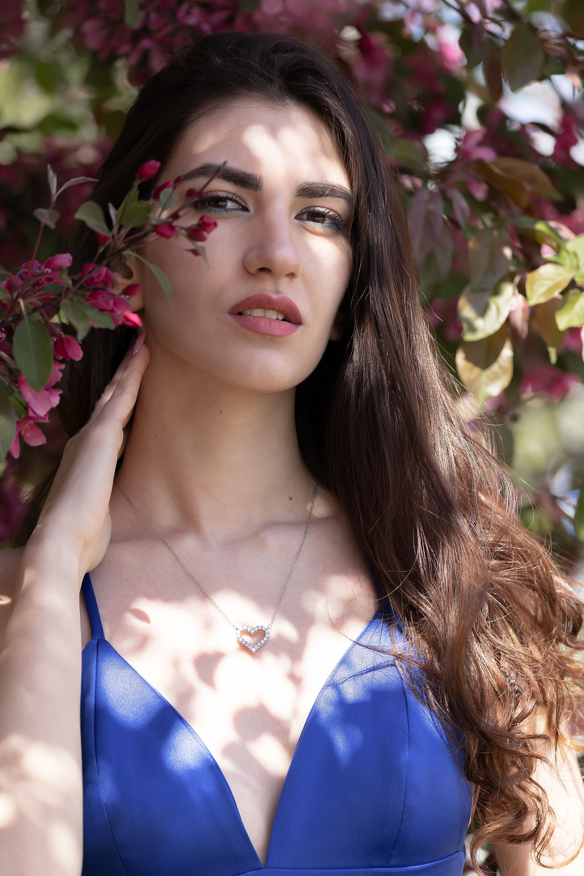 Фотосессия в розовых яблонях. Семейный, индивидуальный фотограф в Москве Ангели Марина