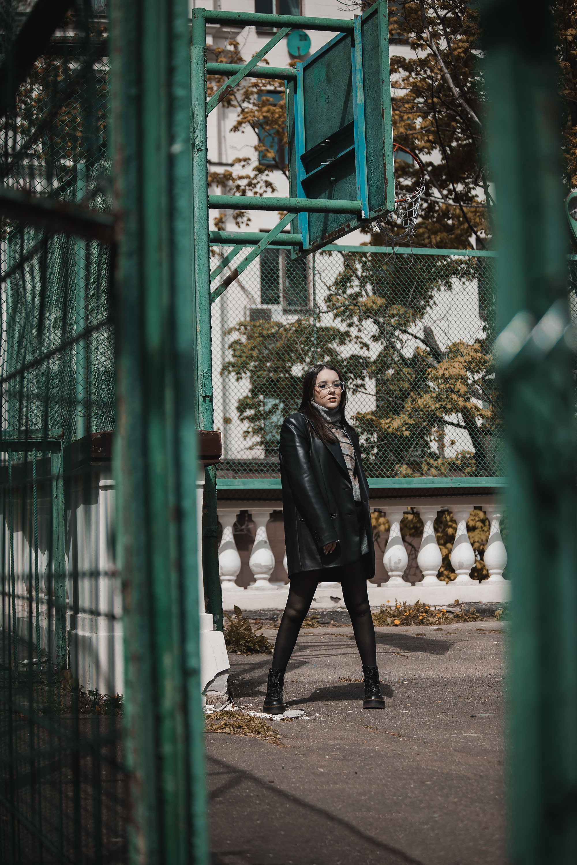 Во дворе сталинской высотки. Семейный, индивидуальный фотограф в Москве Ангели Марина