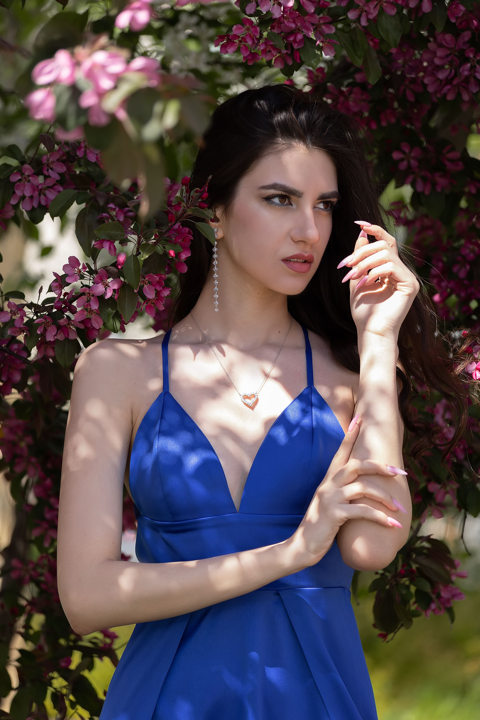 Фотосессия в розовых яблонях. Семейный, индивидуальный фотограф в Москве Ангели Марина