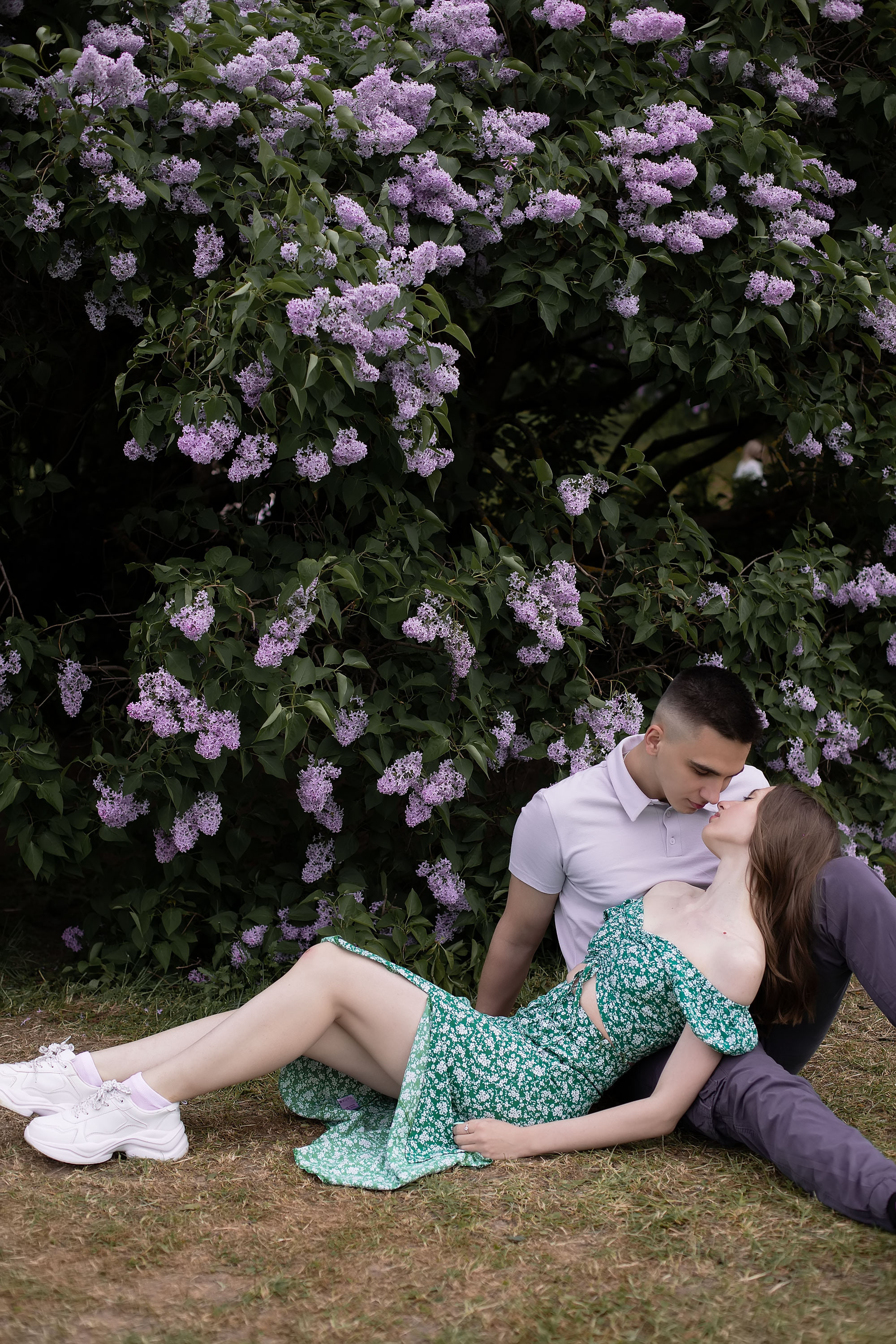 Сиреневый сад Олег и Марина. Семейный, индивидуальный фотограф в Москве Ангели Марина