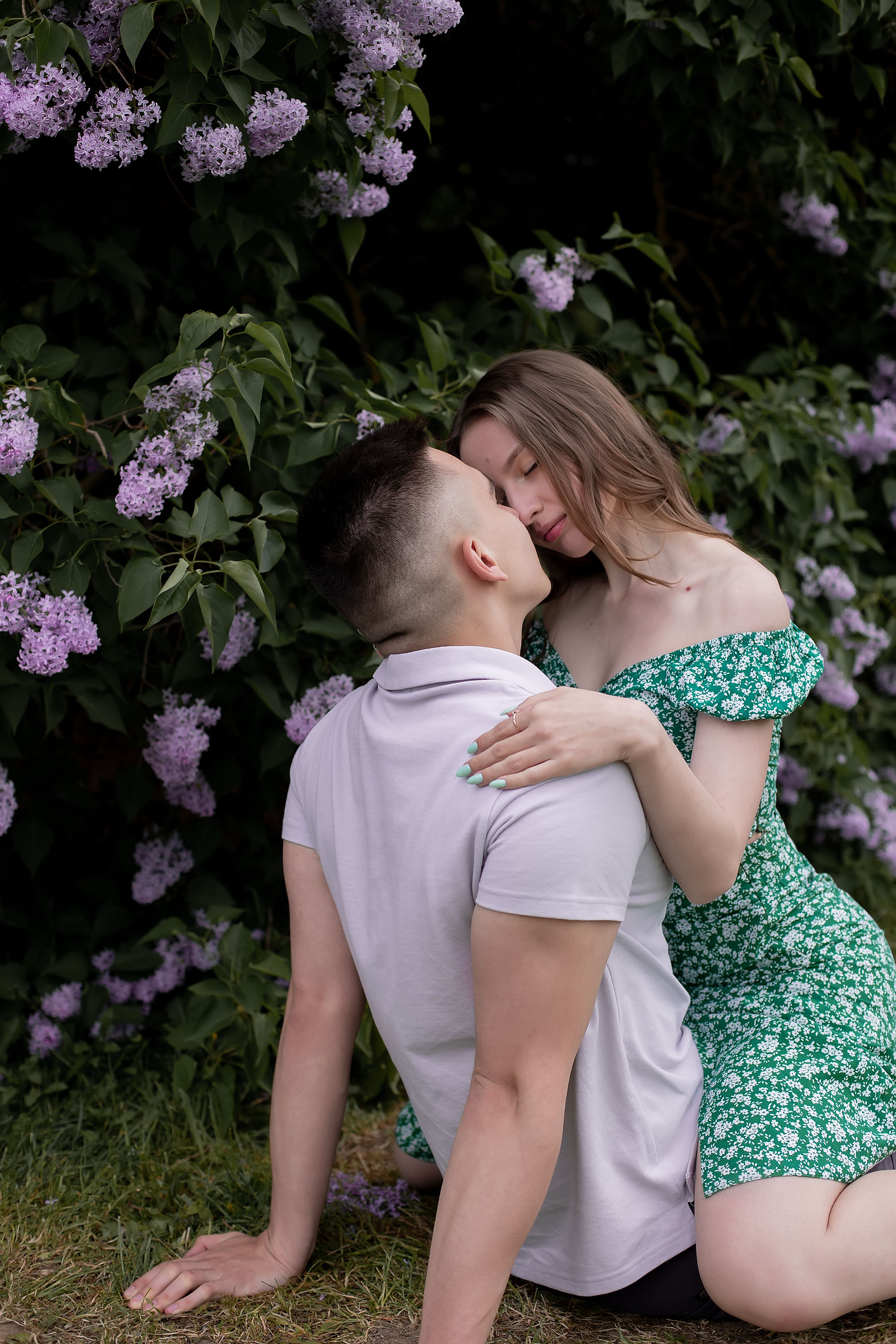 Сиреневый сад Олег и Марина. Семейный, индивидуальный фотограф в Москве Ангели Марина