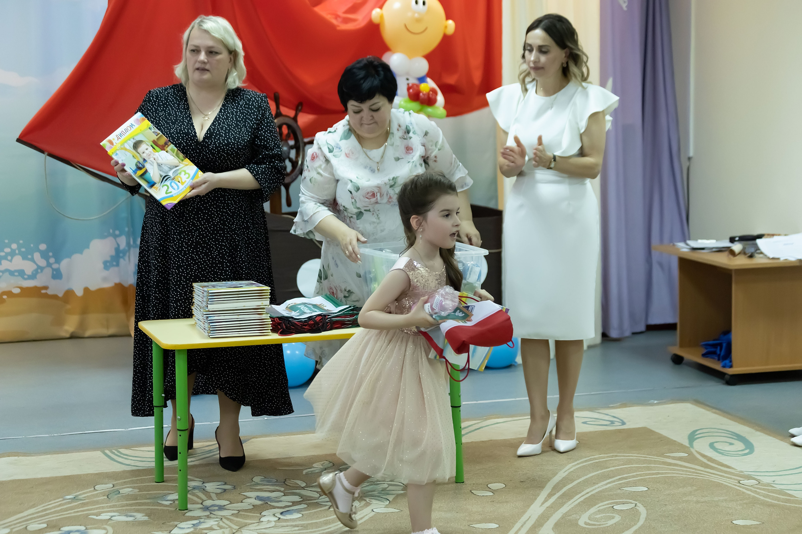 Выпускной Детский сад «Малинка». Семейный, индивидуальный фотограф в Москве Ангели Марина