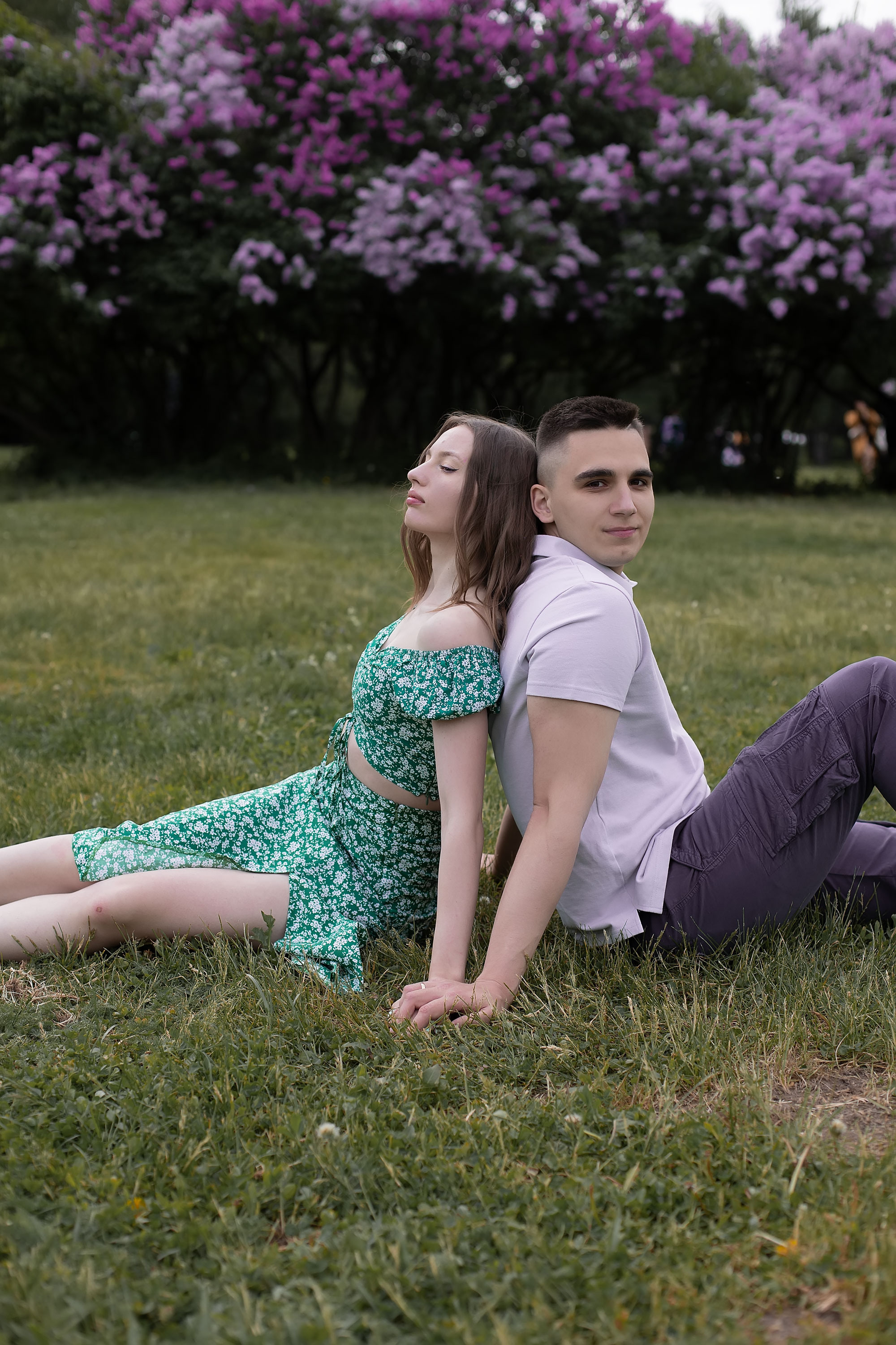 Сиреневый сад Олег и Марина. Семейный, индивидуальный фотограф в Москве Ангели Марина