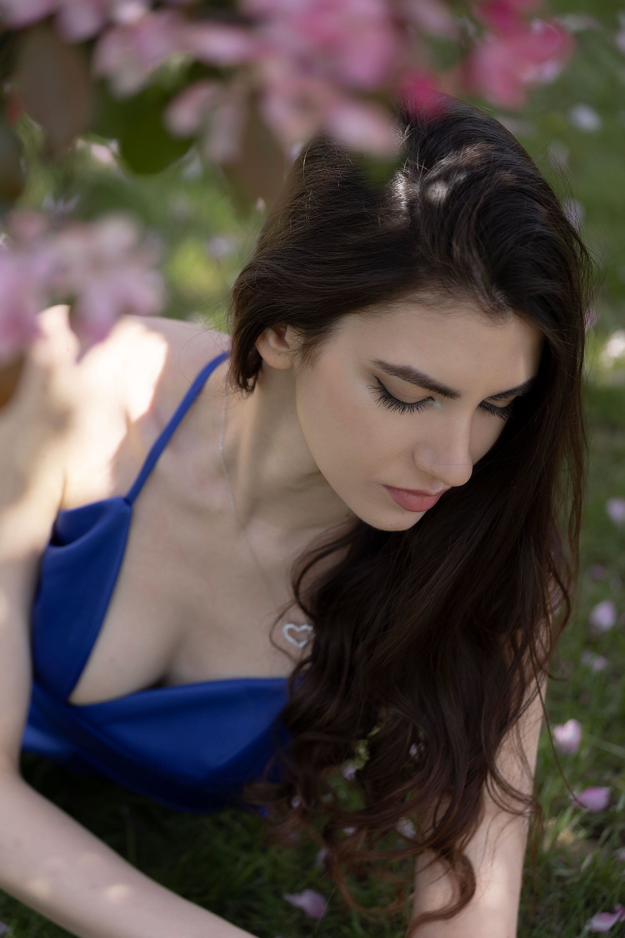 Фотосессия в розовых яблонях. Семейный, индивидуальный фотограф в Москве Ангели Марина