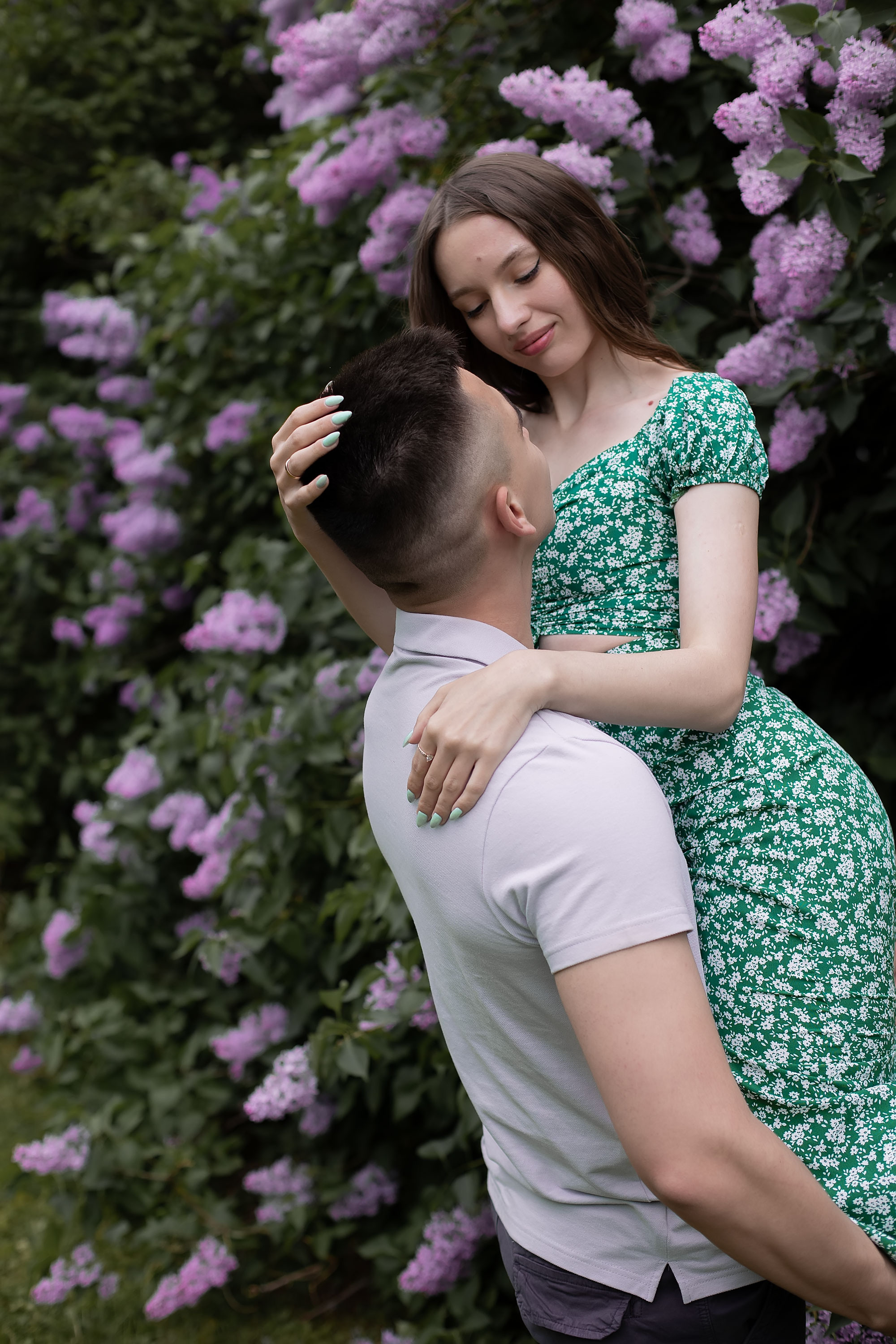 Сиреневый сад Олег и Марина. Семейный, индивидуальный фотограф в Москве Ангели Марина