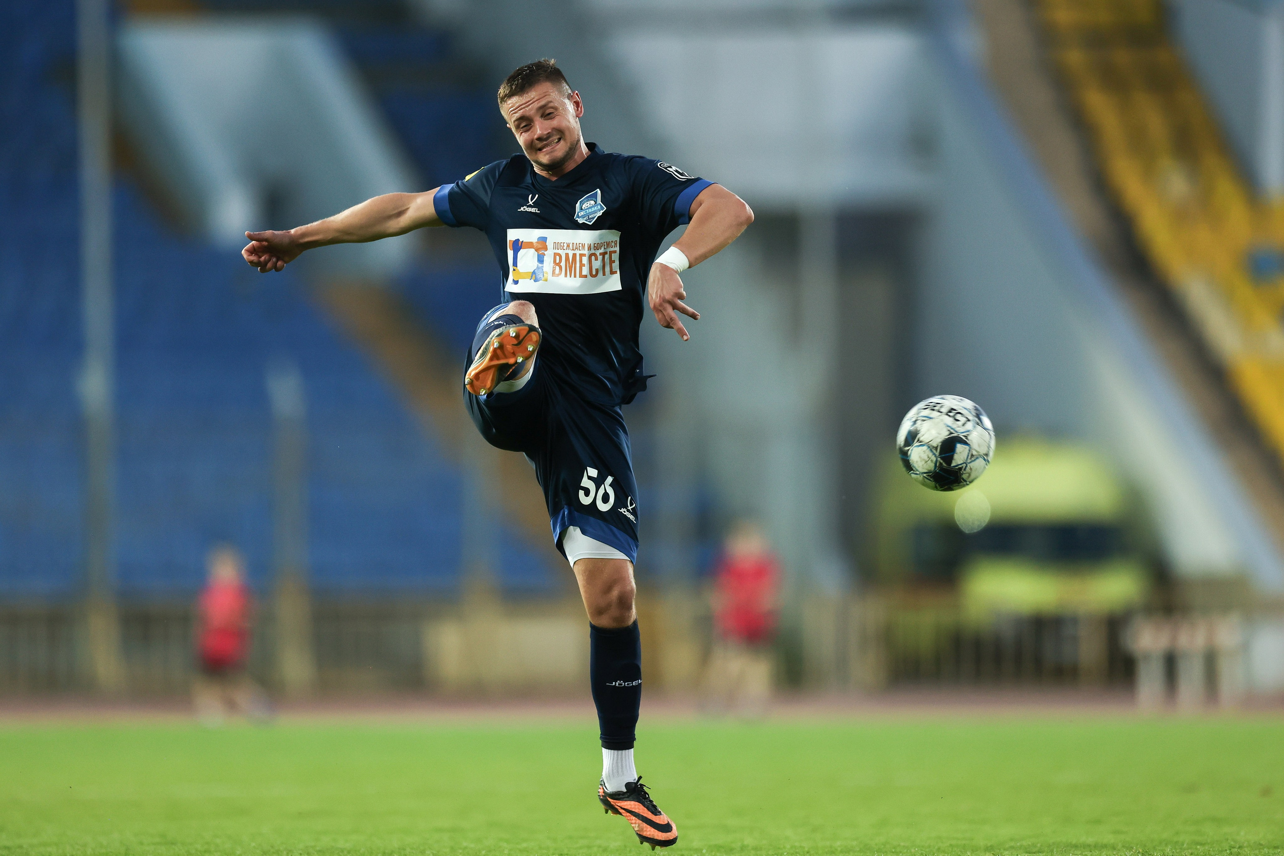 Благотворительный футбольный матч Друзья Бурмистрова vs ФК Fight Nights. Спортивный репортажный фотограф Казань Нафис Сиразетдинов