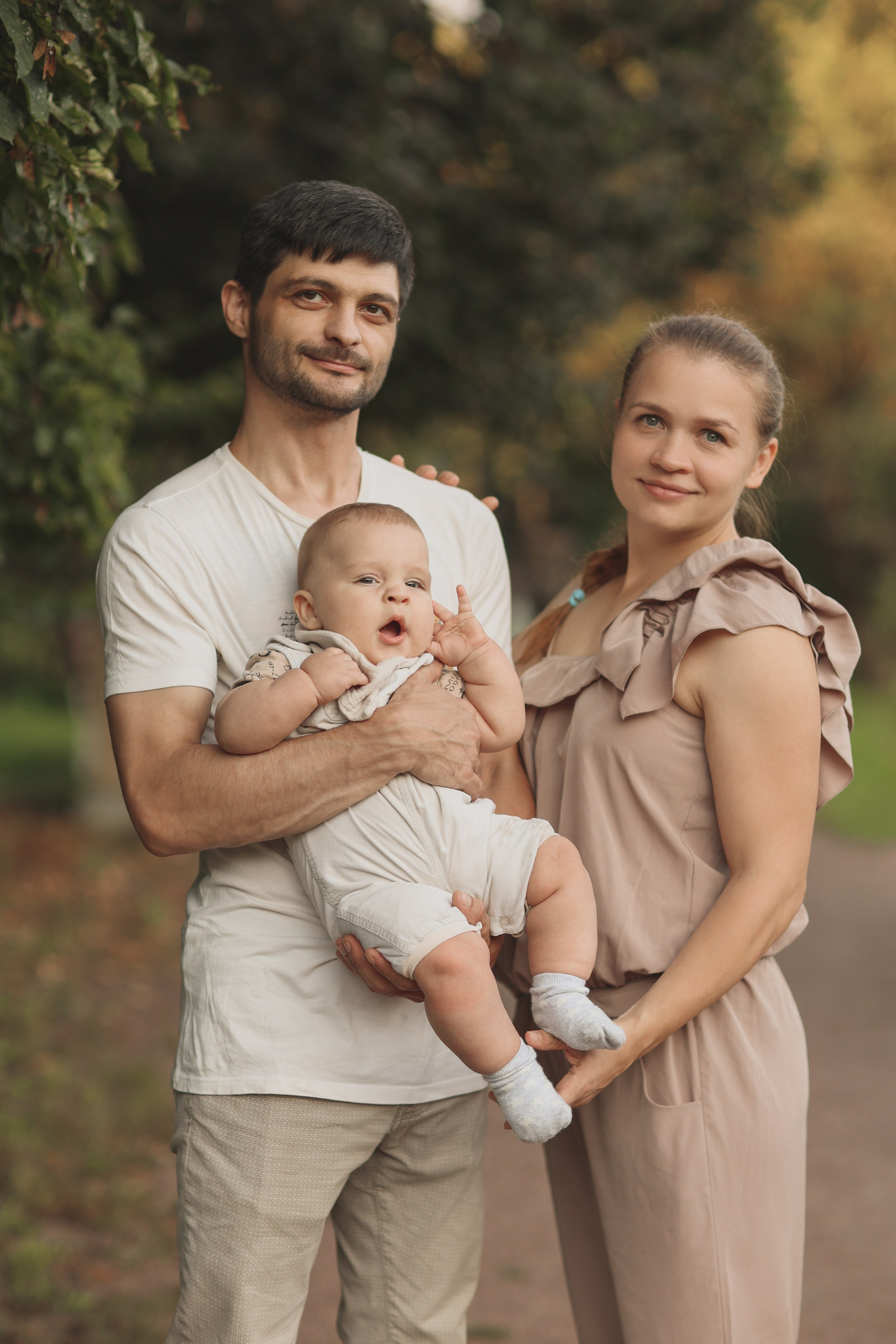 Ростислав с мамой и папой. Детский и семейный фотограф, съемка новорожденных Москва