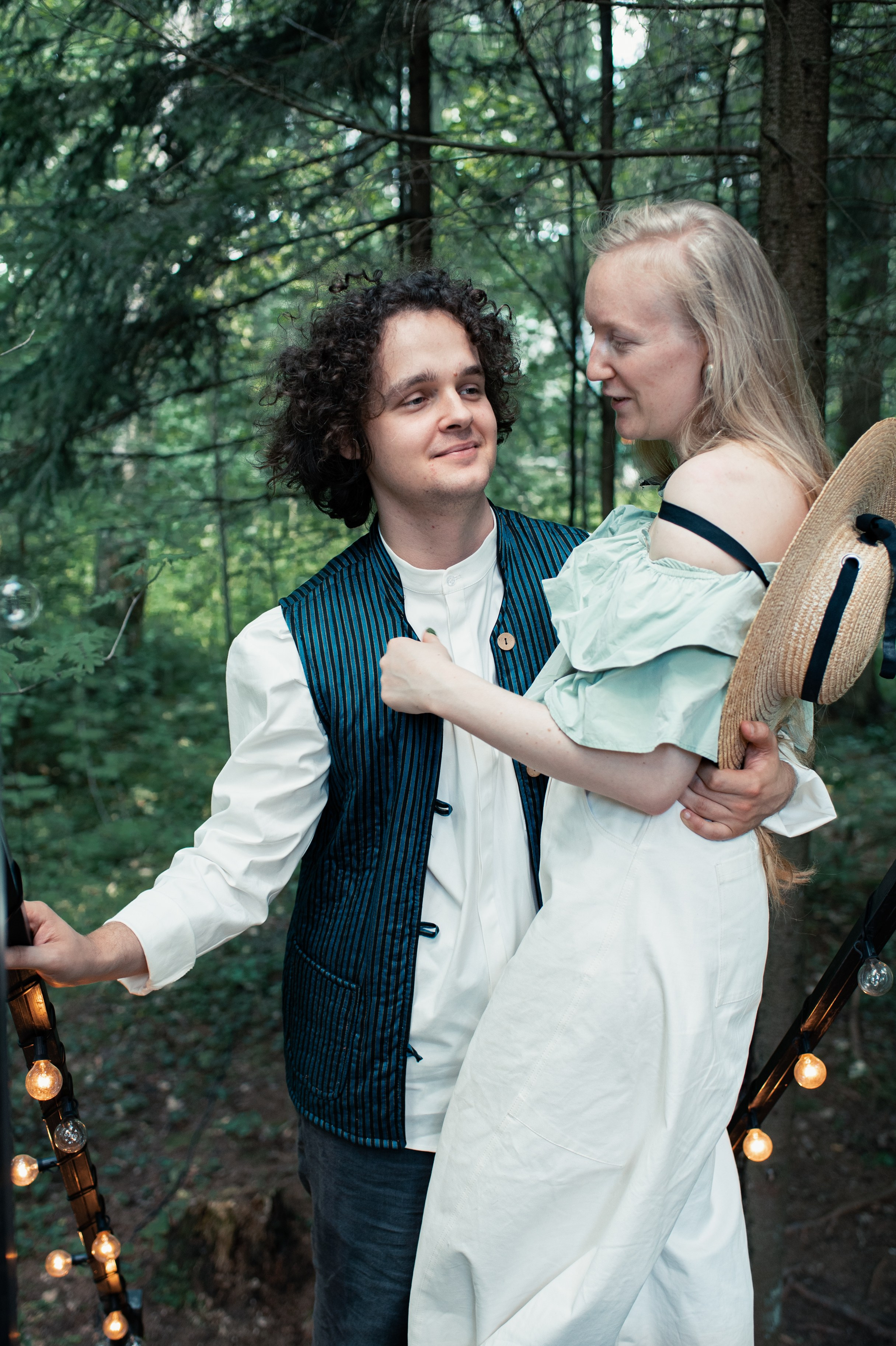 Романтическая съемка в оранжерее и домике на дереве. Семейный фотограф в Москве Анна Коропова