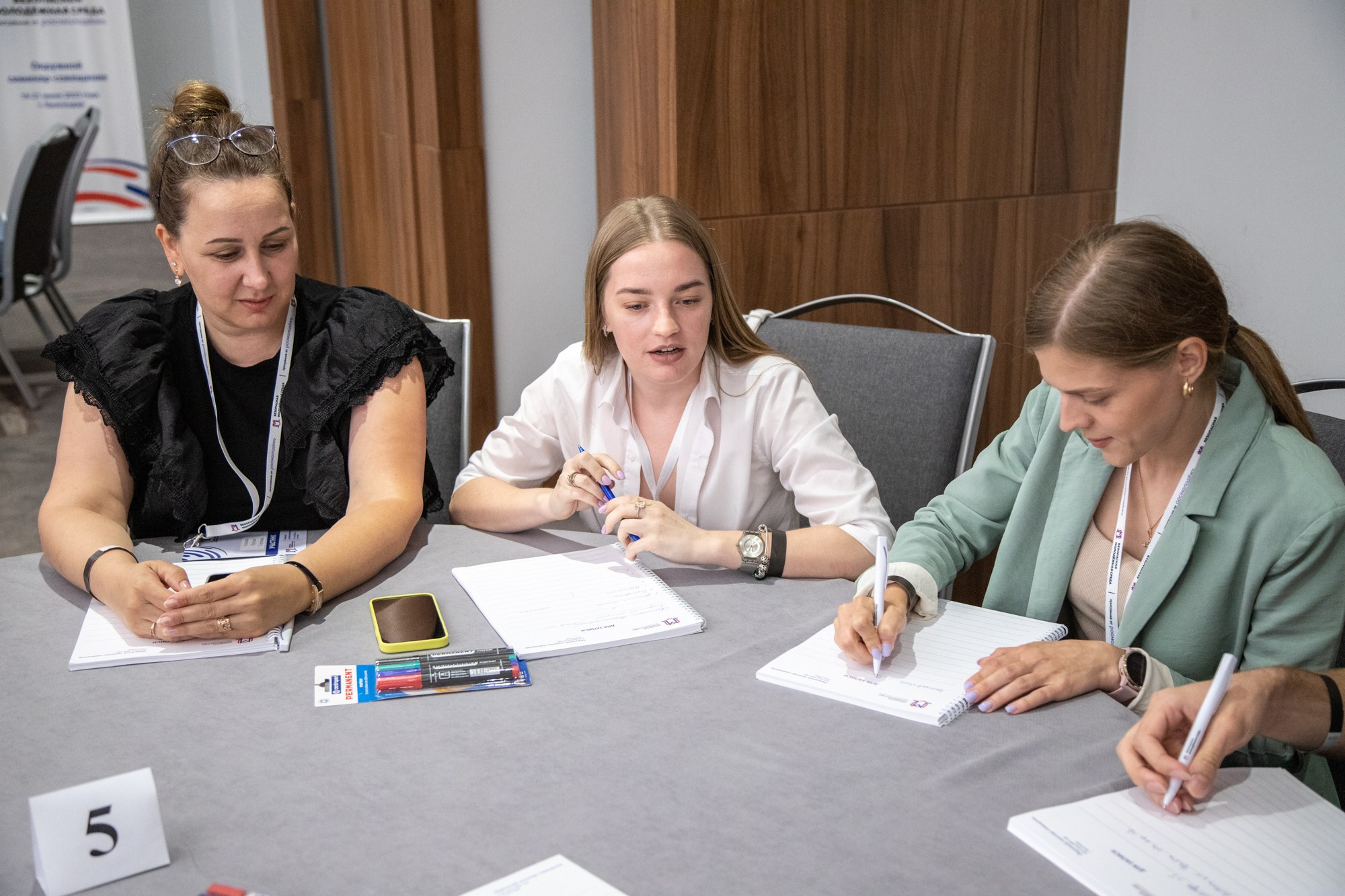 Семинар с «Росмолодёжь» в ЮФО. Репортажный, промышленный и маркетплейс-фотограф Дмитрий Чернат