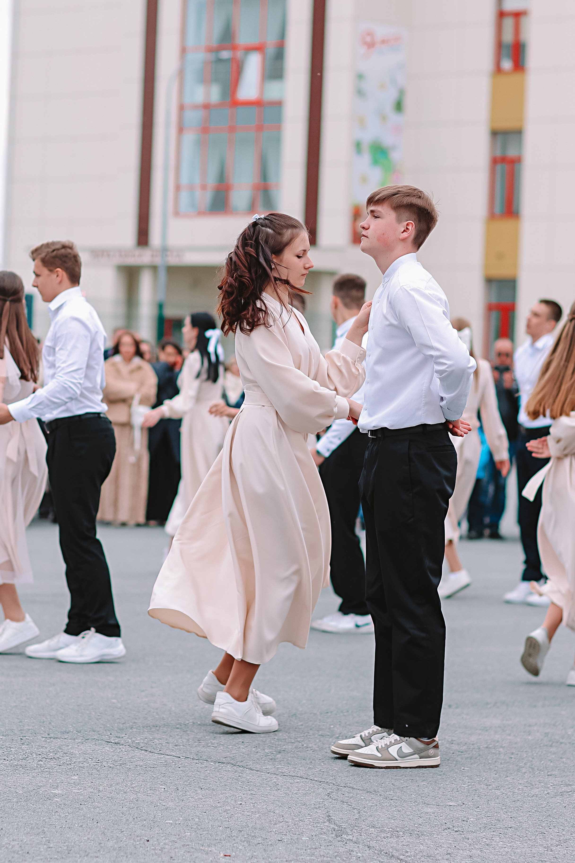 Последний звонок. Семейный фотограф Тюмень, фотограф на роды Салмина Мария