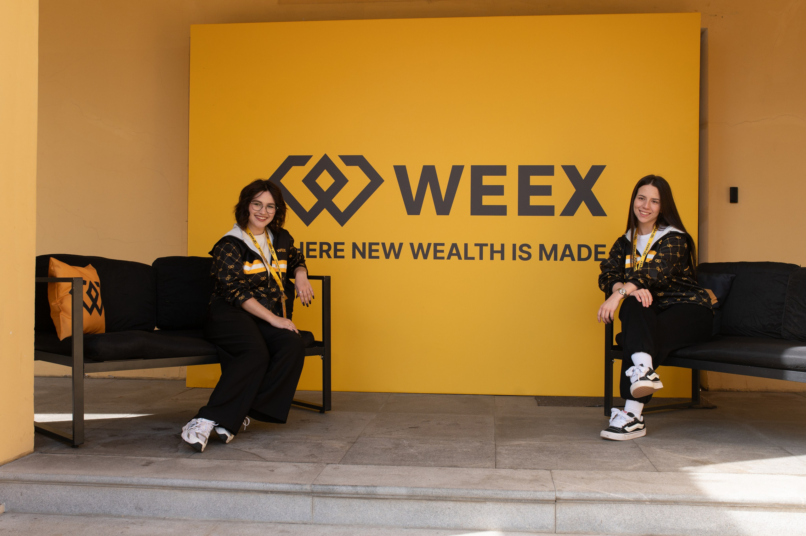 Криптобиржа WEEX. Профессиональный фотограф и видеограф в Сортавала Ася Легконогова