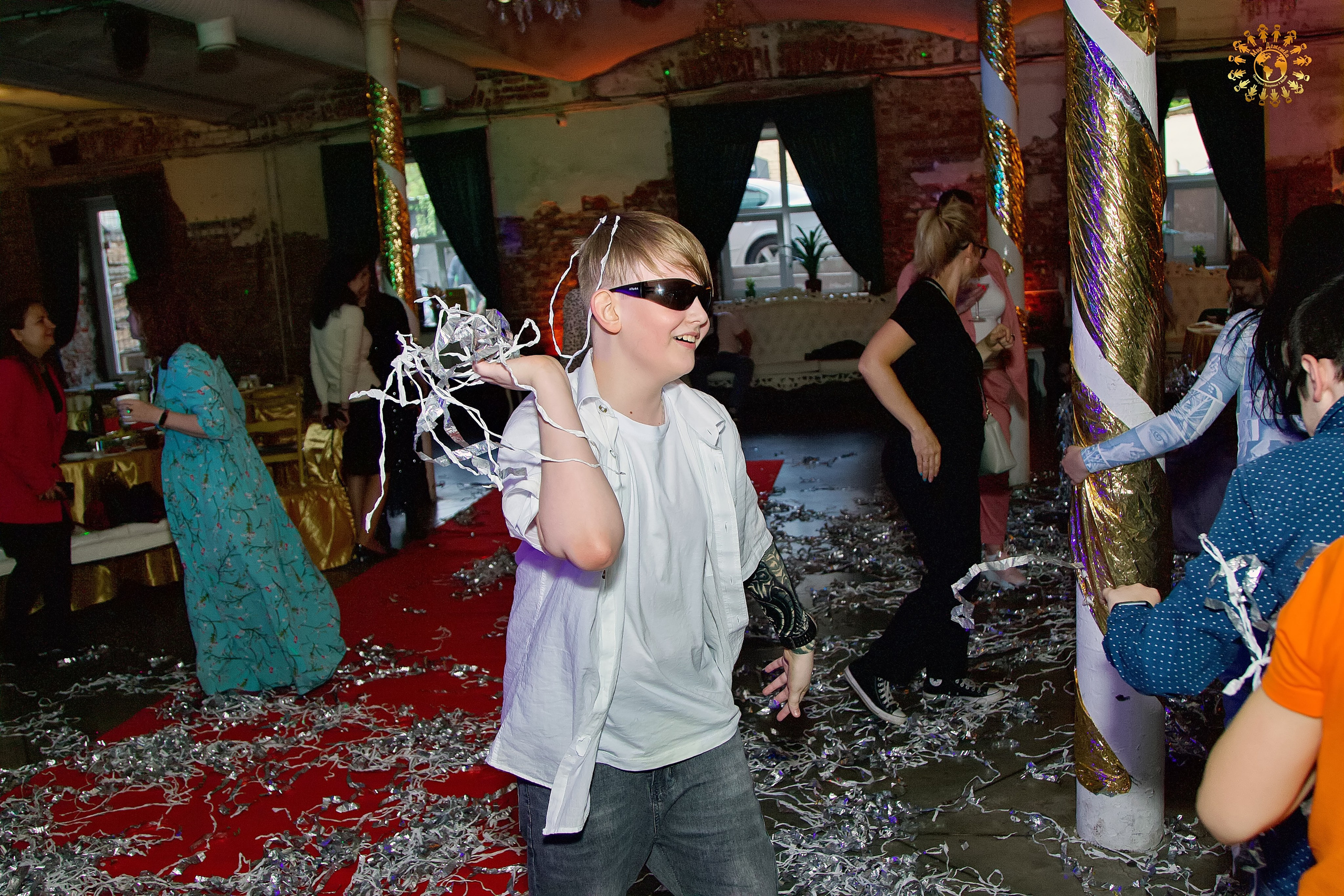 Выпускной 2023 (Школа 109, 4-й класс). Репортажная съемка в Москве и области. Анималистика