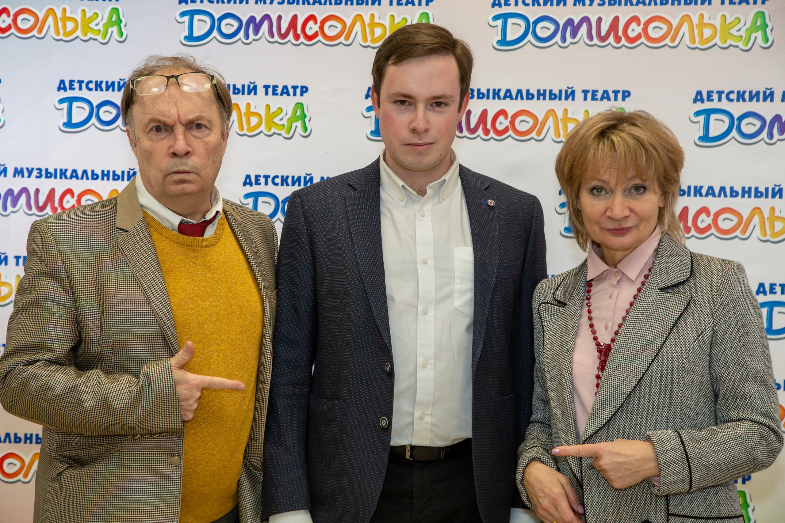 Репортажная съёмка для Домисольки на новый год. «Студия DRONAVT`s» — видеосъёмка и фотография г. Москва