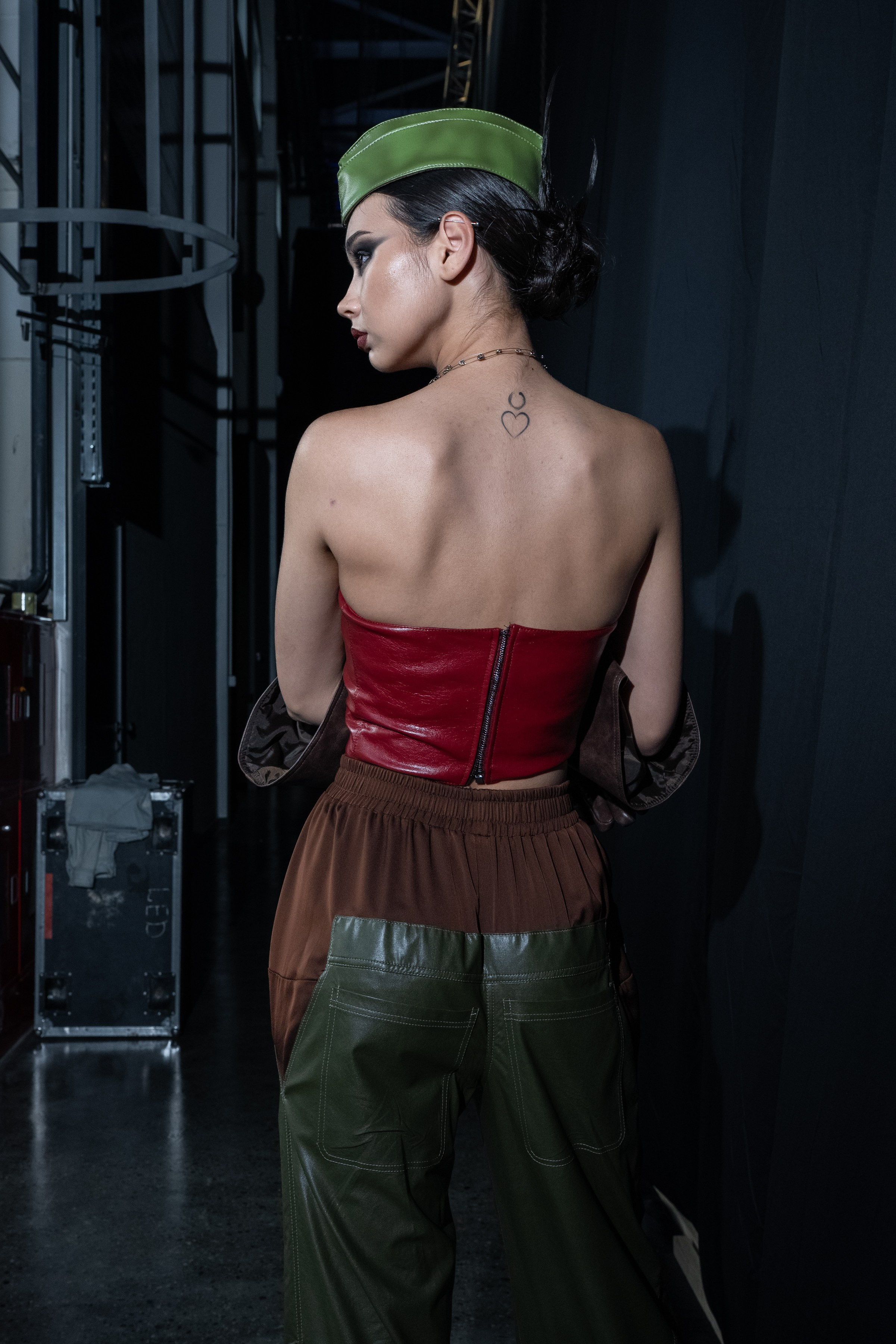 Visa Fashion week Almaty Backstage Day 3. Сайт Алматинского НЮ АРТ, будуар и фэшн фотографа Дениса Карпенко