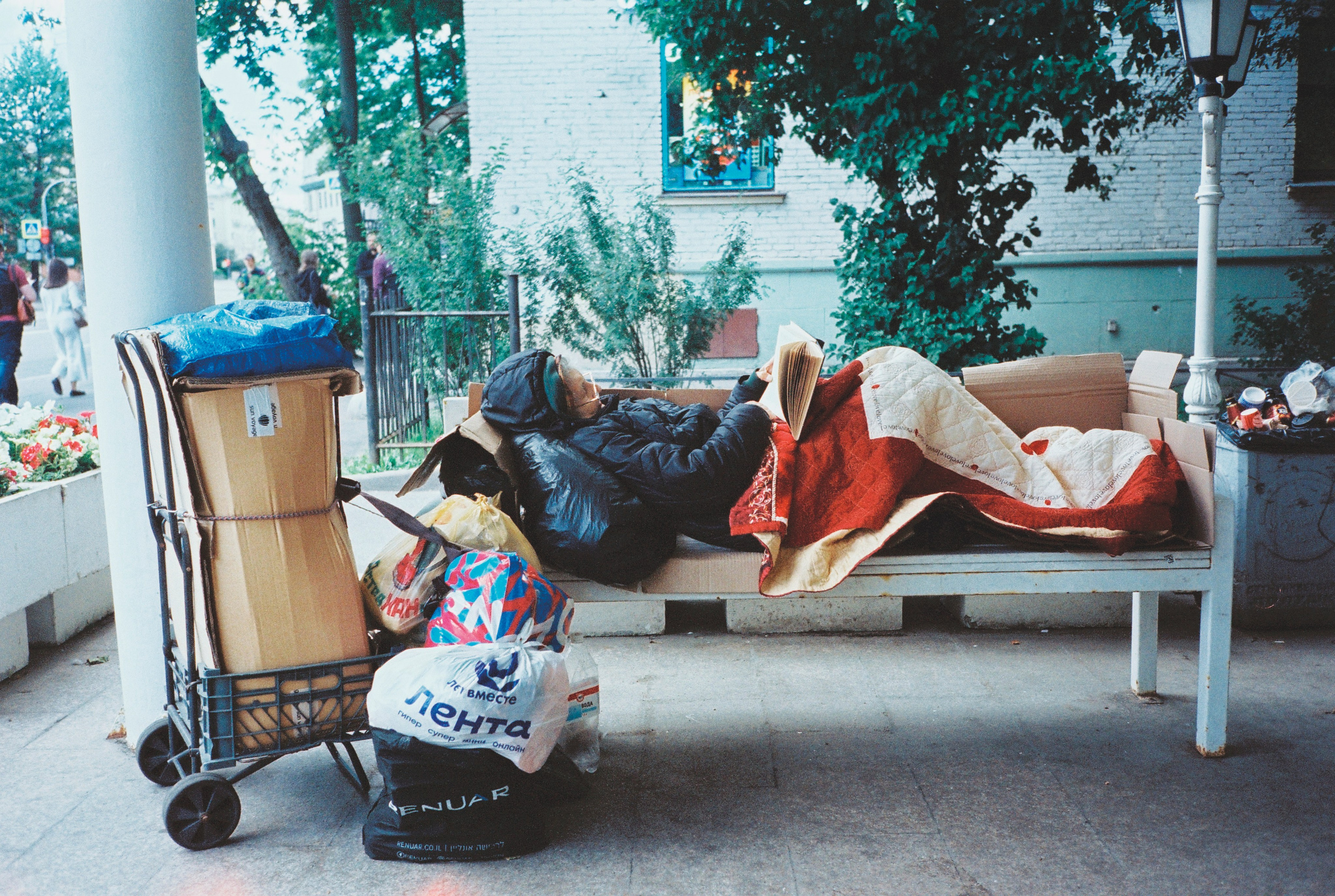 Фотографии цветные. Свадебный и семейный пленочный фотограф в Петербурге Истомина Ирина