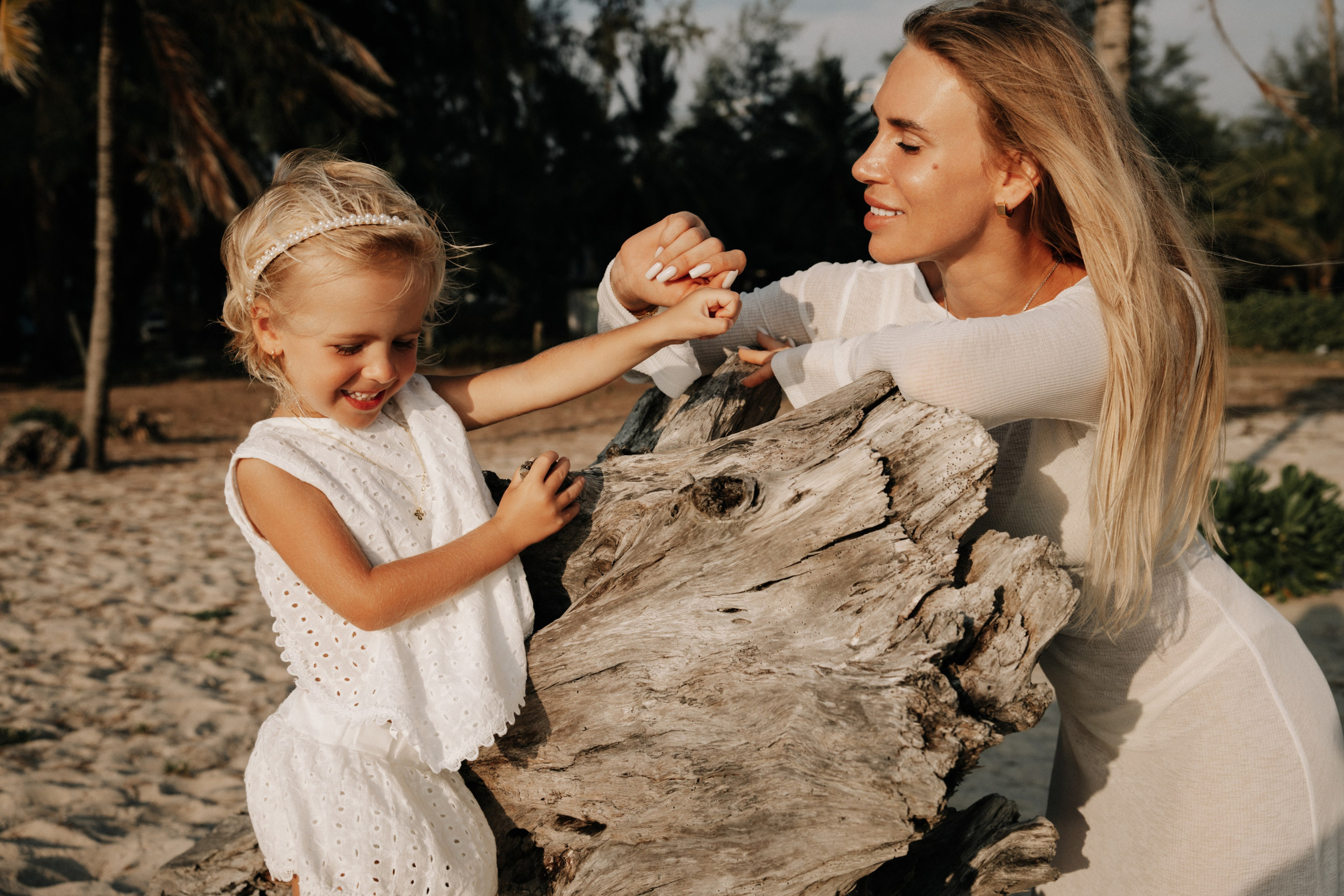 Семейная фотосессия на природе | Естественные фотографии вашей семьи на свежем воздухе. Репортажный фотограф Катерина Гилс Москва