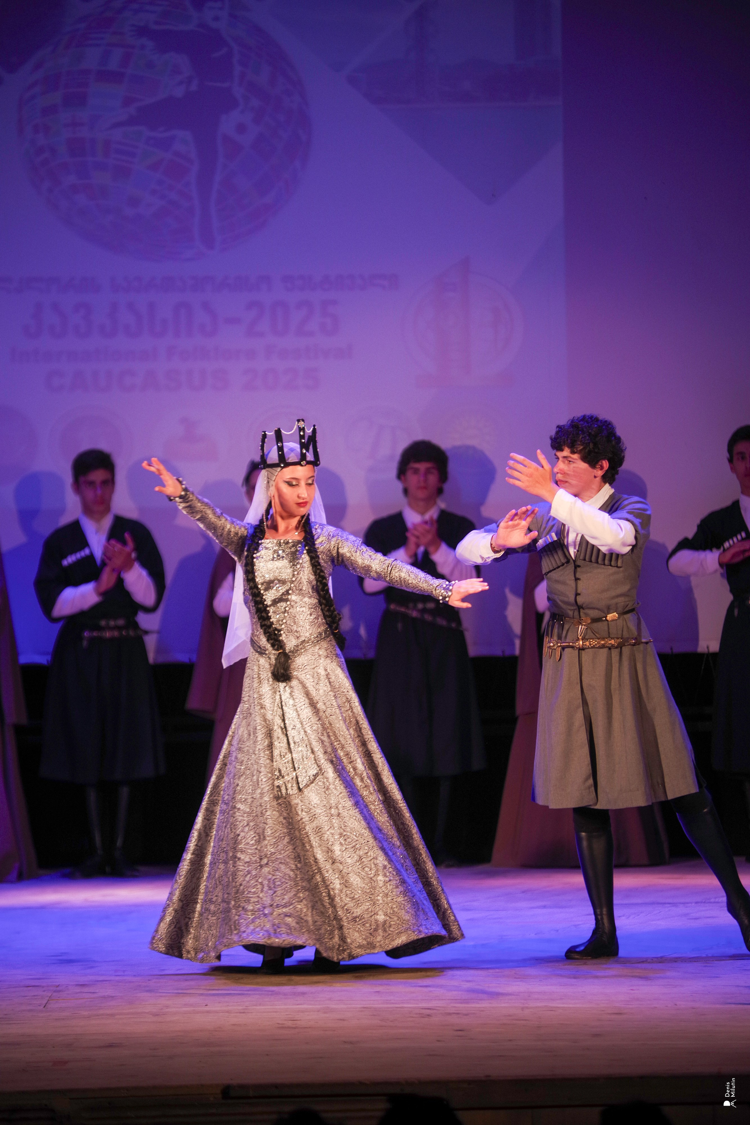 Танцы в прекрасном Они. Портретный фотограф Денис Милютин