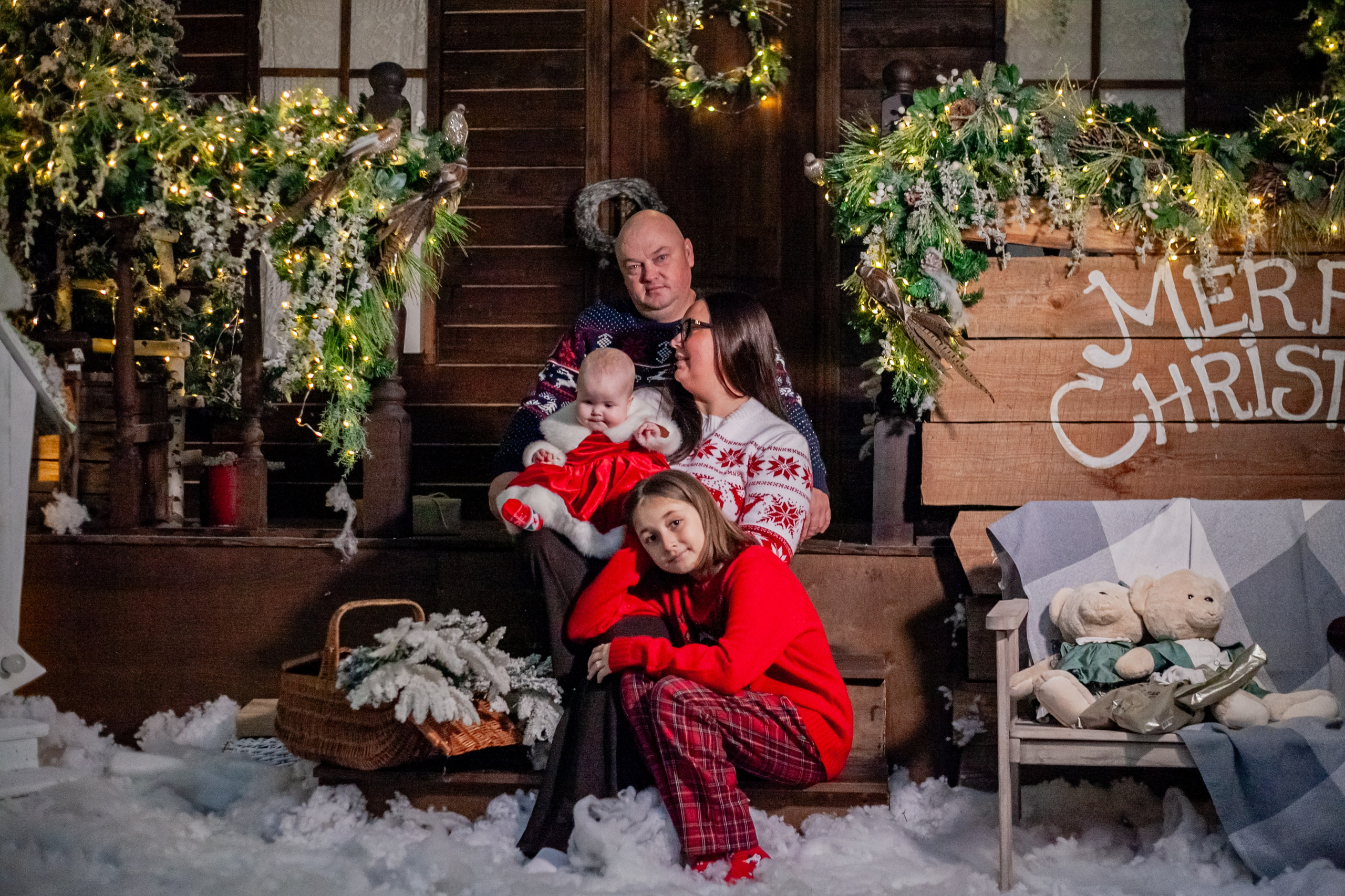 Ульяна и ее семья новый год 2024. Свадебный и семейный фотограф в Армавире