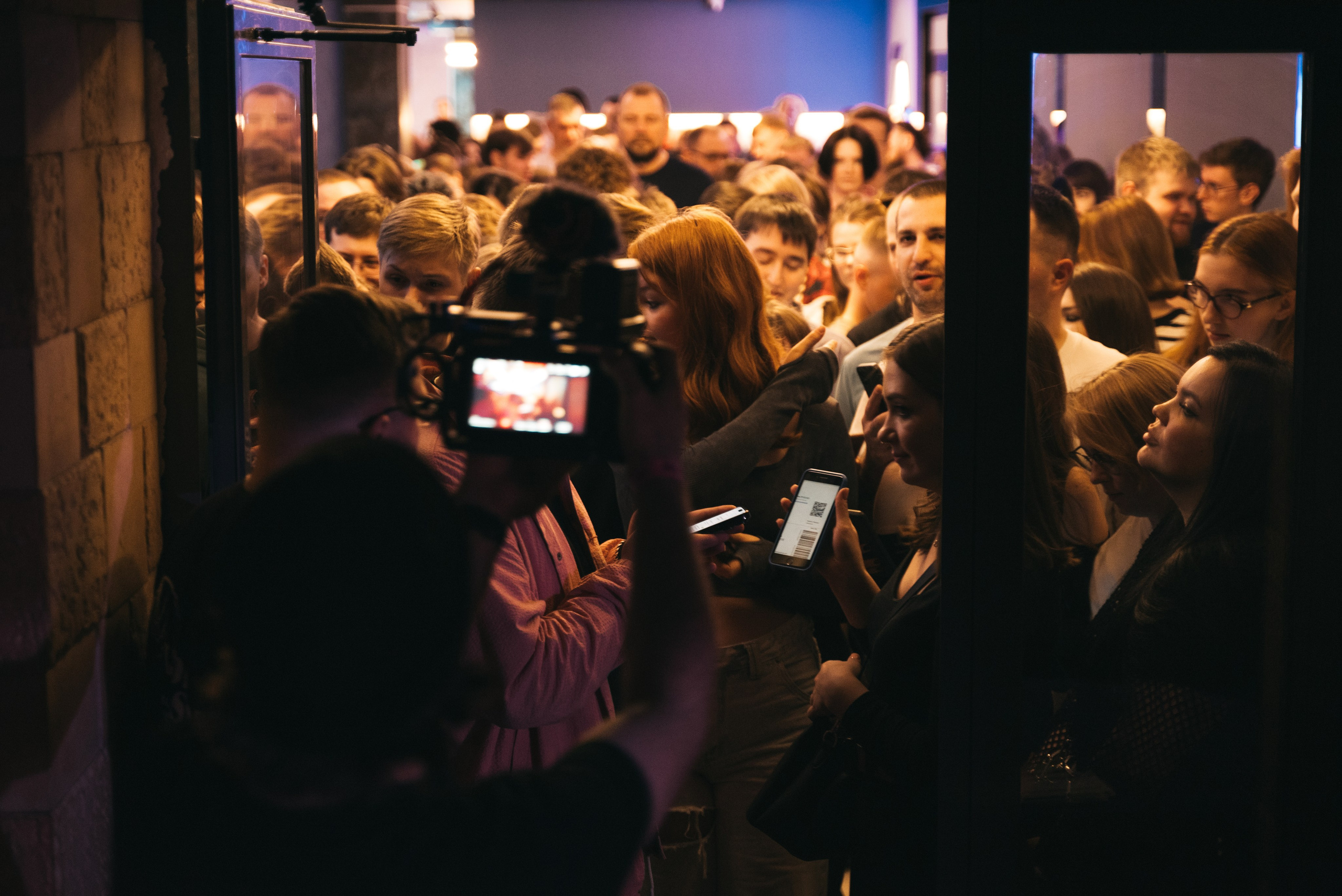 Концерт группы «The Hatters» 4.04.24. Репортажный и свадебный фотограф в Сургуте