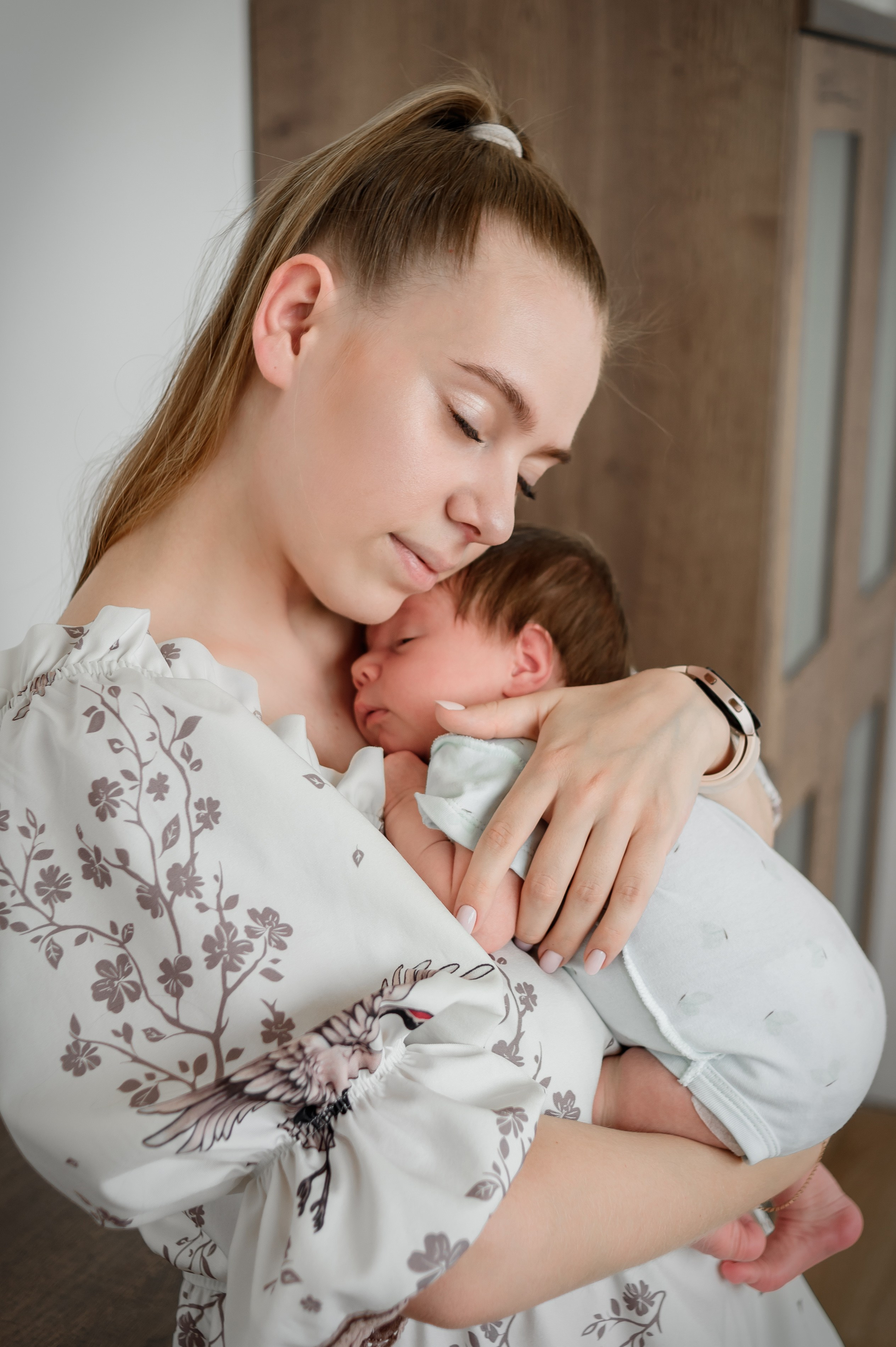 Lifestyle newborn. Фотограф новорождённых в Рязани, фотосъемка выписки из роддома, крещен