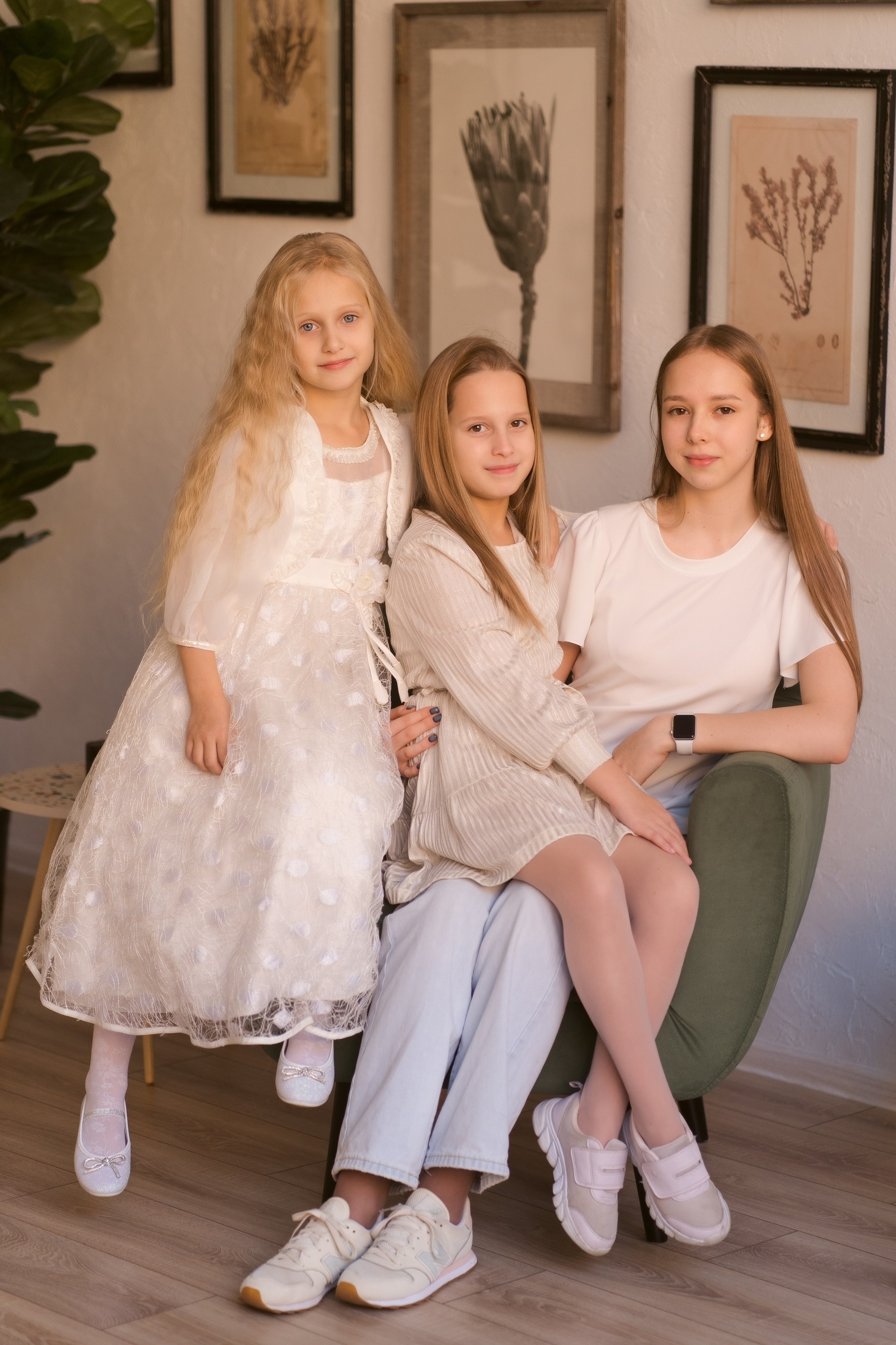 Бабушка и внуки. Nadia Fay