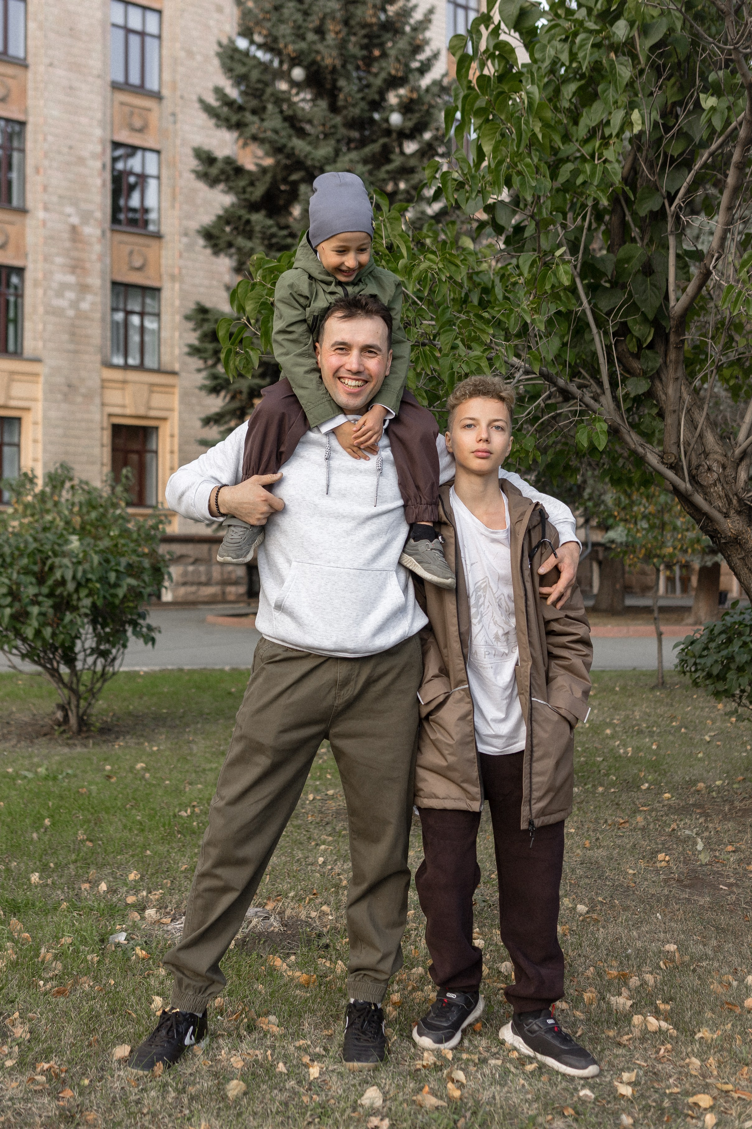 Артур, Наталья, Амин, Ева, Эмин. Прогулка дружной семьи. Эстетичная фото- и видеосъёмка Ирина Арсентьева. Челябинск и весь мир