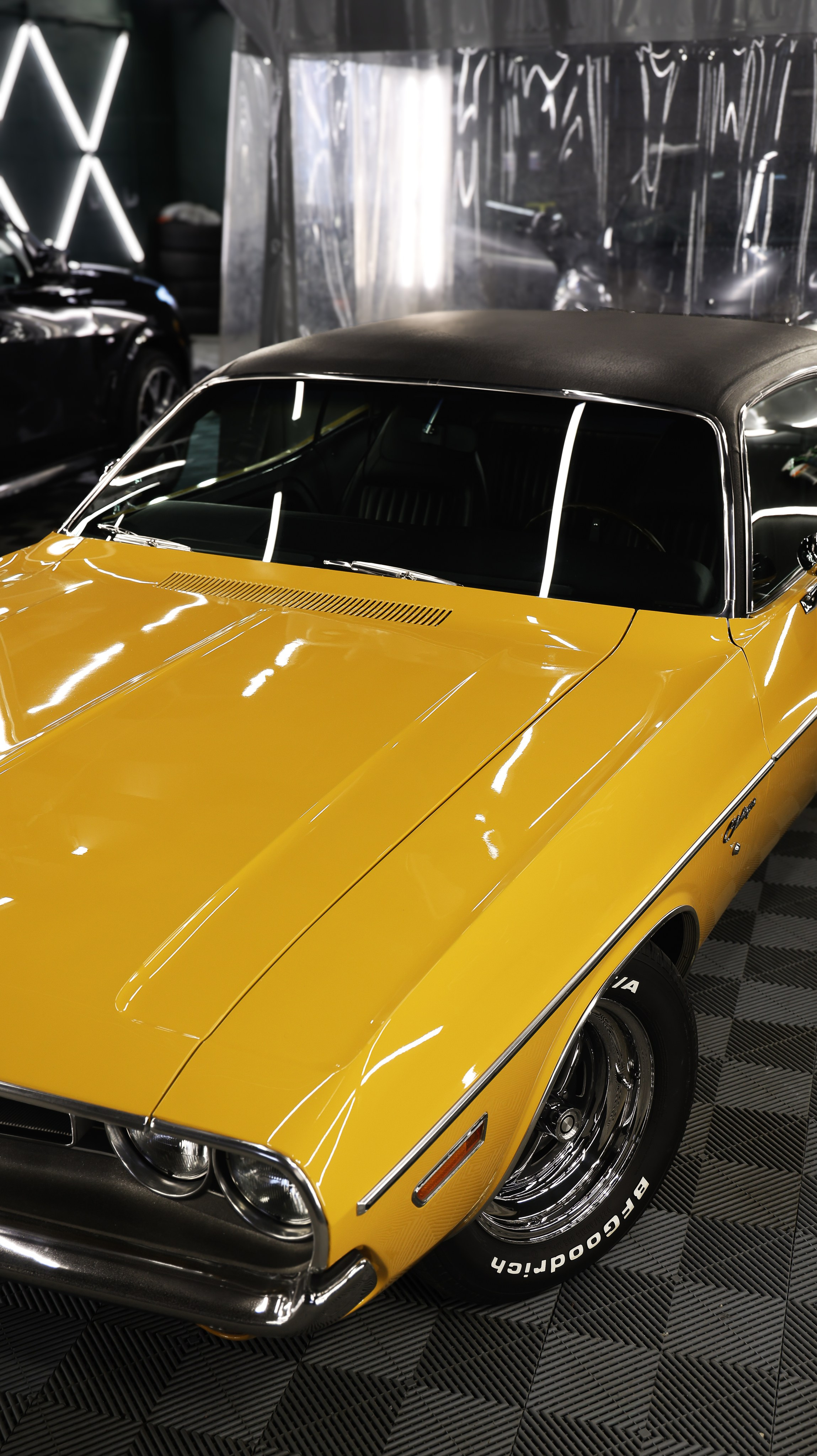 Dodge Challenger. NK