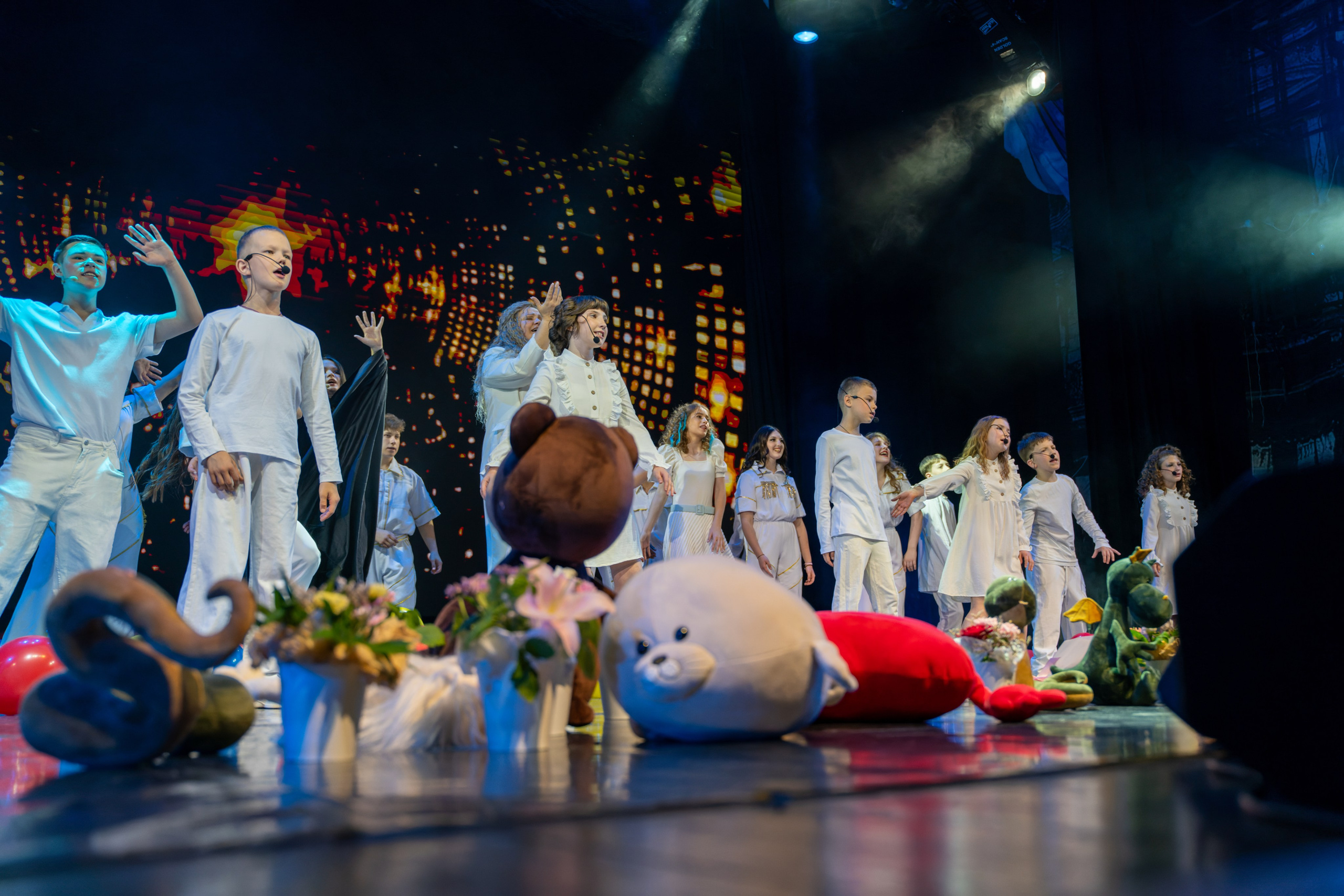 Съёмка благотворительного спектакля «Новая история деревянного мальчика». «Студия DRONAVT`s» — видеосъёмка и фотография г. Москва