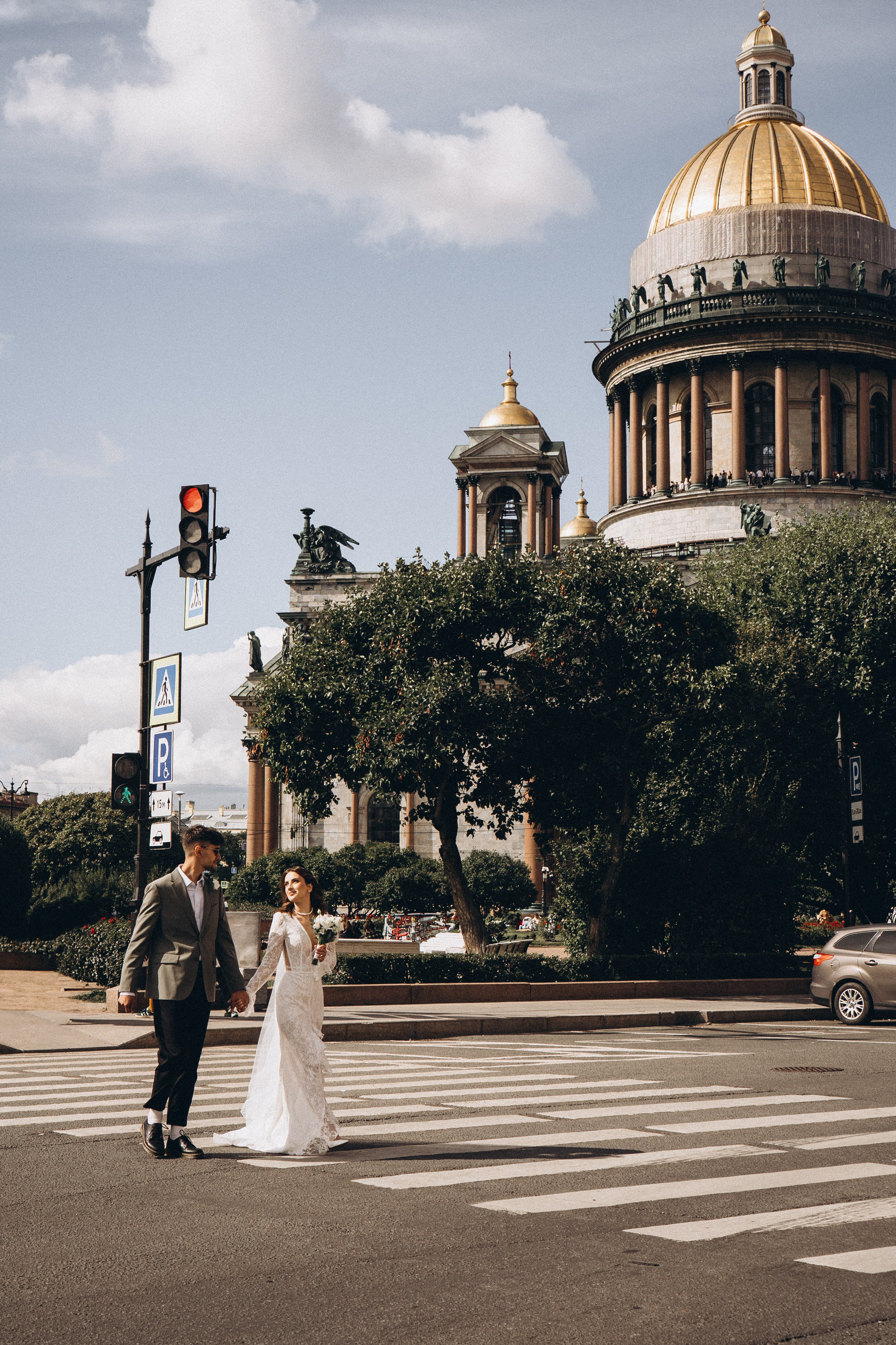 СВАДЕБНАЯ ПРОГУЛКА ВОЗЕ ИСАИКЕВСКОГО СОБОРА АСТОРИИ И ЗАКОНОДАЛЕТНОГО СОБРАНИЯ. Профессиональный фотограф, Санкт-Петербург — Виктория Богомолова