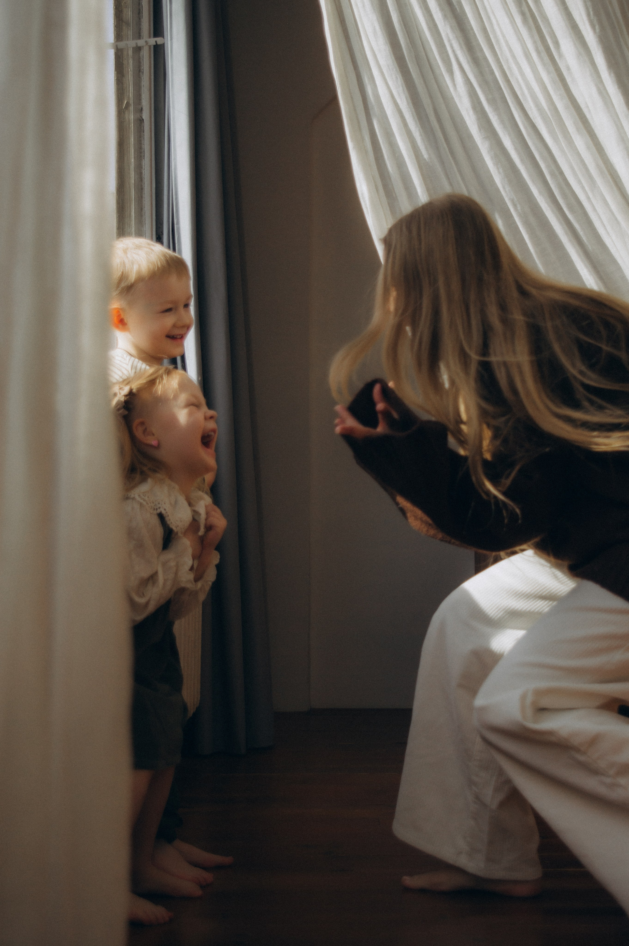 Любовь в воздухе. Семейная фотосессия в студии. Юлия Левада Семейный и женский фотограф