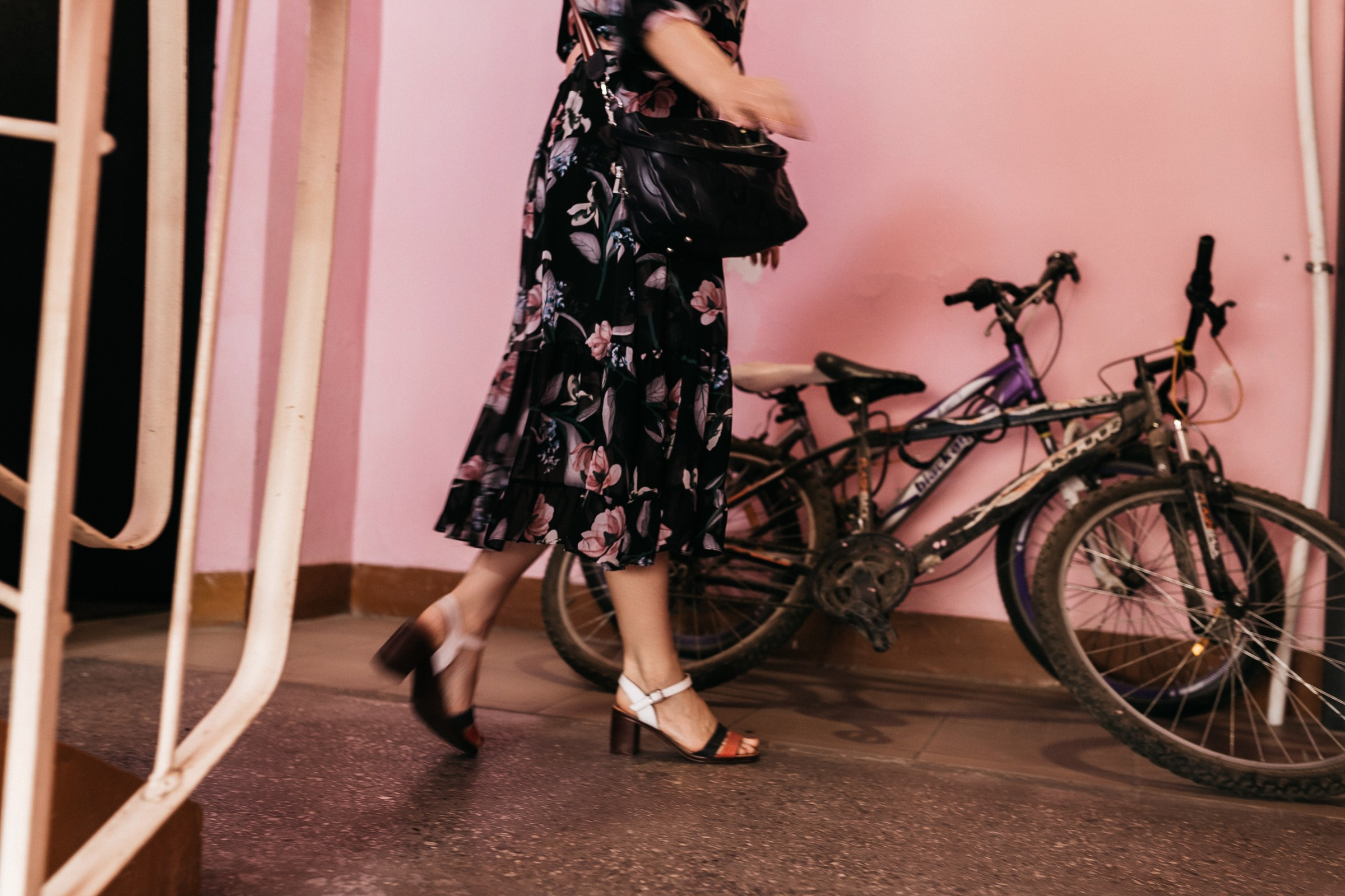 Домашний лайфстайл (утро). Ирина. Июнь 2025. Фотограф Пермь. Свадьбы. Семья и дети, школа, д. сад. Фотокниги