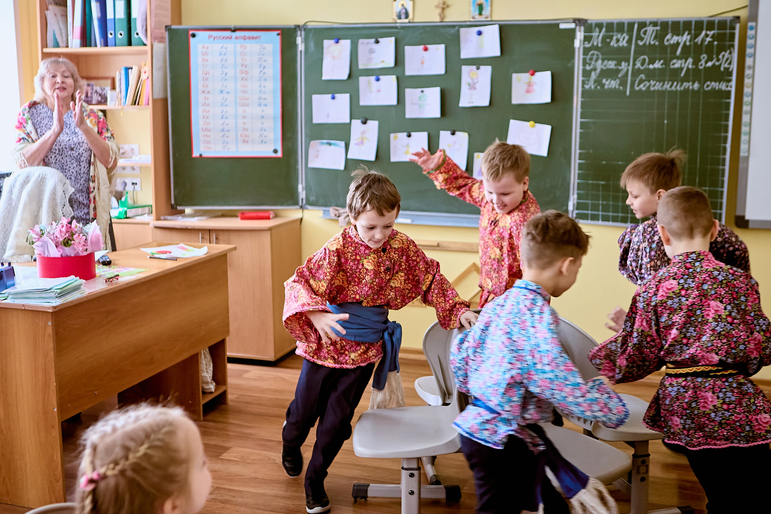 ШИРОКАЯ МАСЛЕНИЦА фотографии с праздника 1 А класса