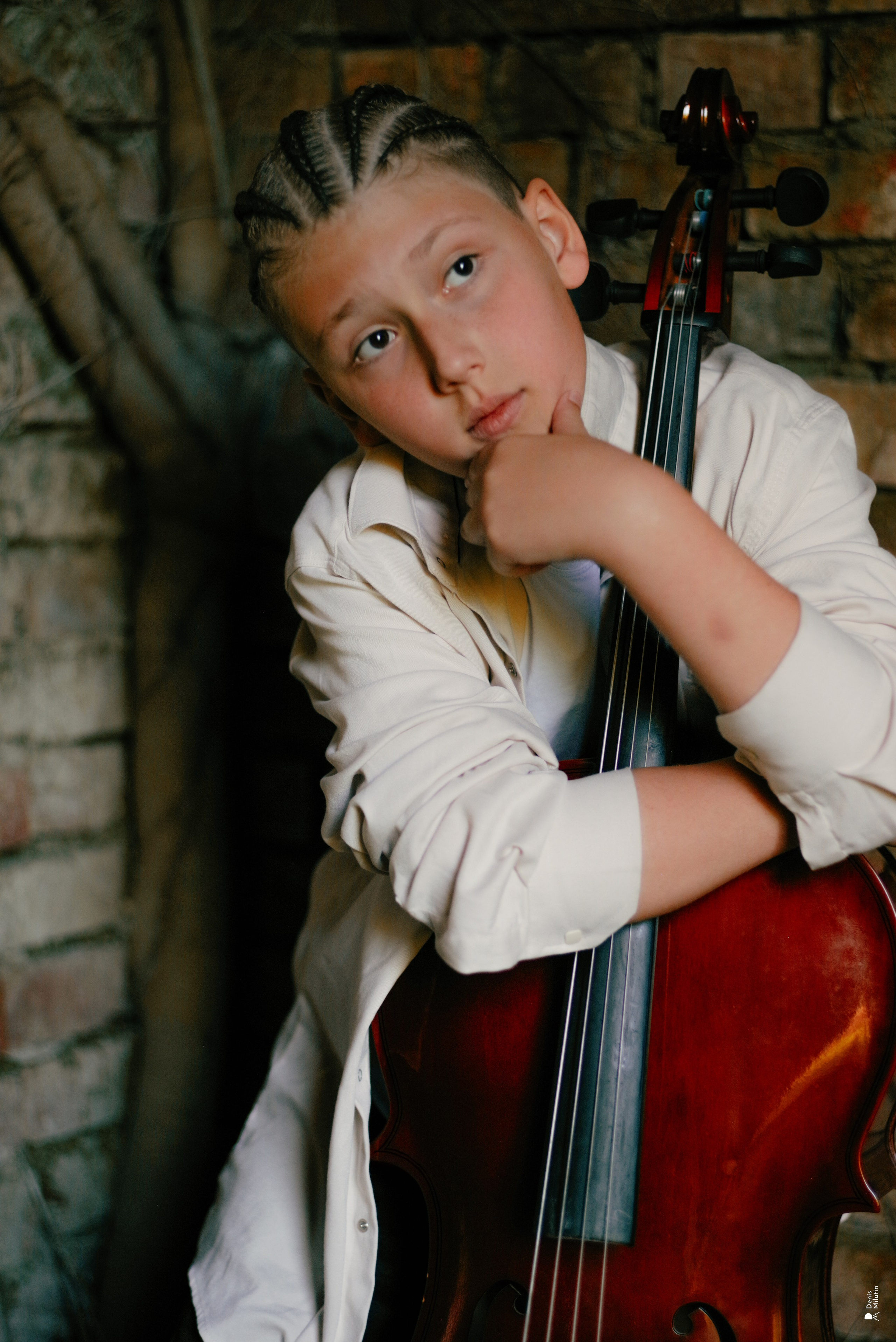 Виолончелист. Портретный фотограф Денис Милютин