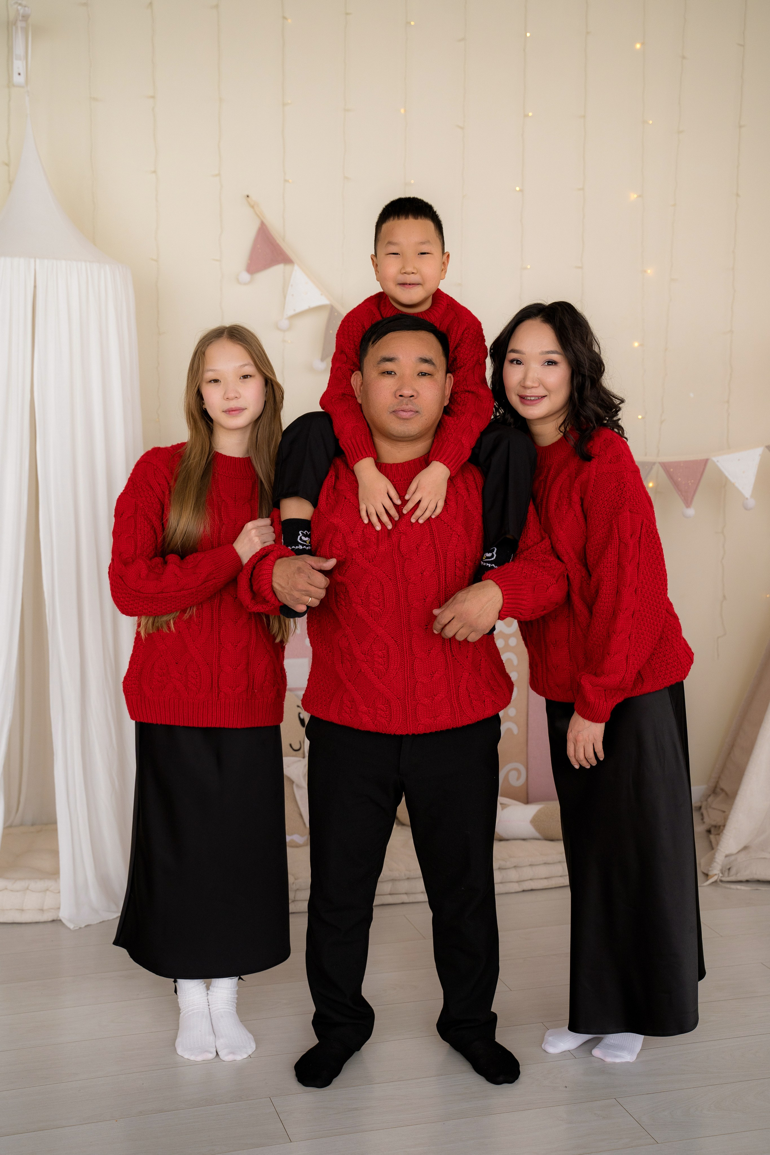 Комплекты Family look. Фотостудия Малина в городе Улан-Удэ. Фотограф Ирина Жарникова