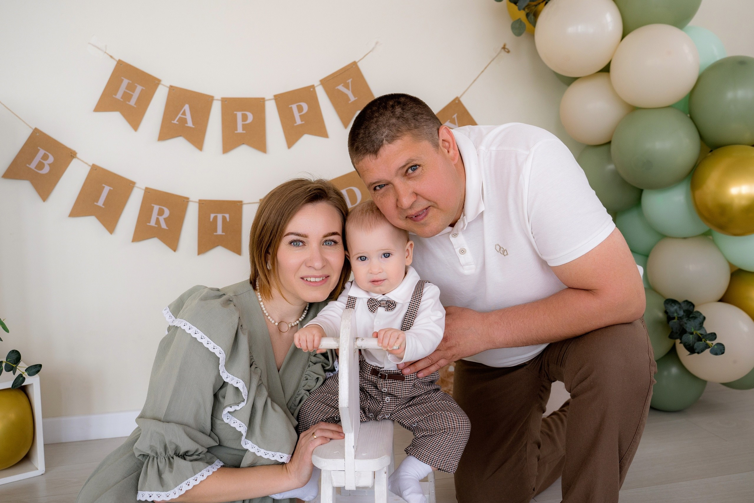 Фотосессия Cake Smash. Фотостудия Малина в городе Улан-Удэ. Фотограф Ирина Жарникова