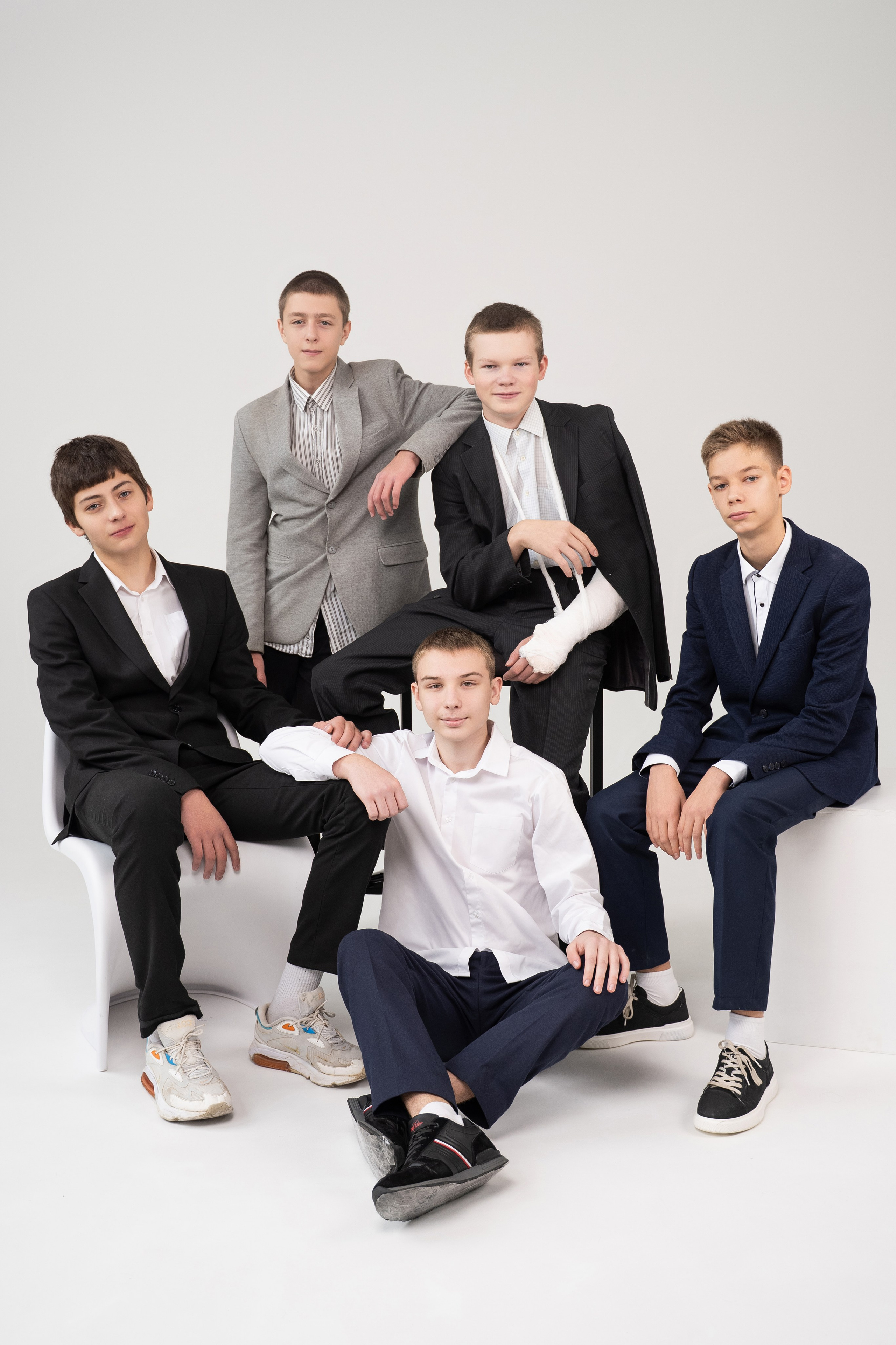 ВЫПУСКНИКИ 9 КЛАСС. МАРГАРИТА КУДРЯШОВА СВАДЕБНЫЙ И СЕМЕЙНЫЙ ФОТОГРАФ ТВЕРЬ МОСКВА