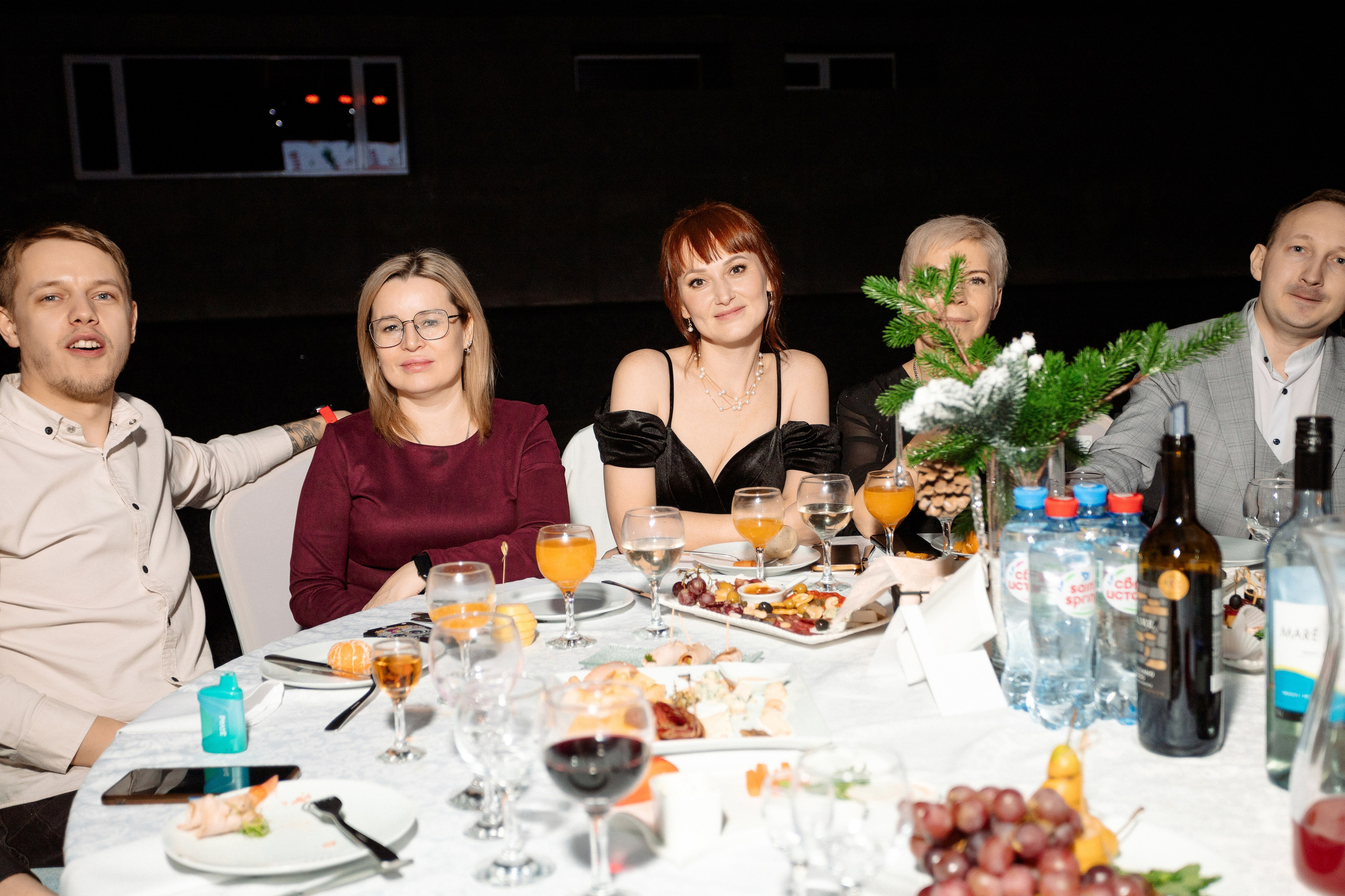 РЕПОРТАЖ: НОВЫЙ ГОД В ДК МЕТАЛЛУРГ. Профессиональный фотограф в Ижевске Леша Петров