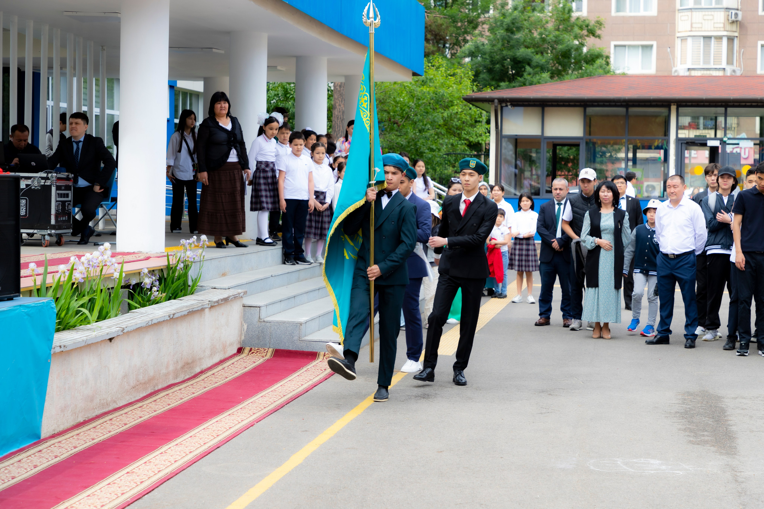 Выпускной Suleyman Demirel. Фотограф