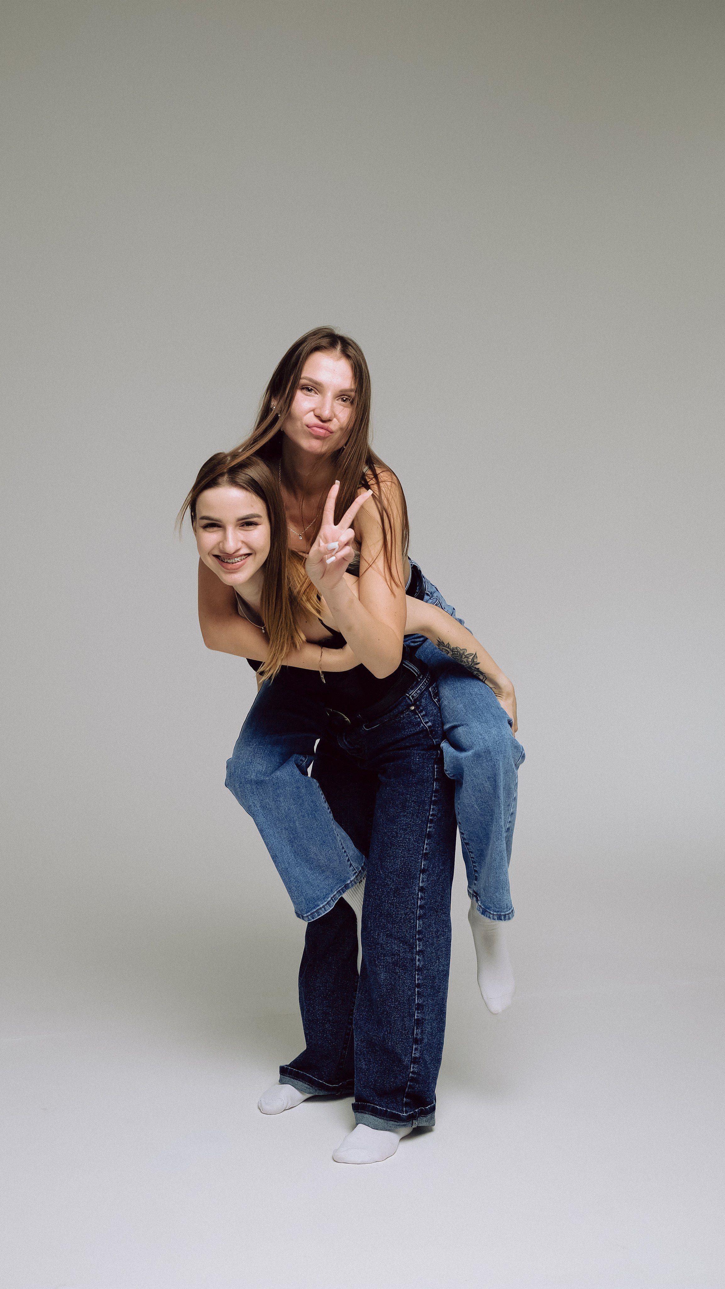 Даша & Настя. Phdkvmr.ru