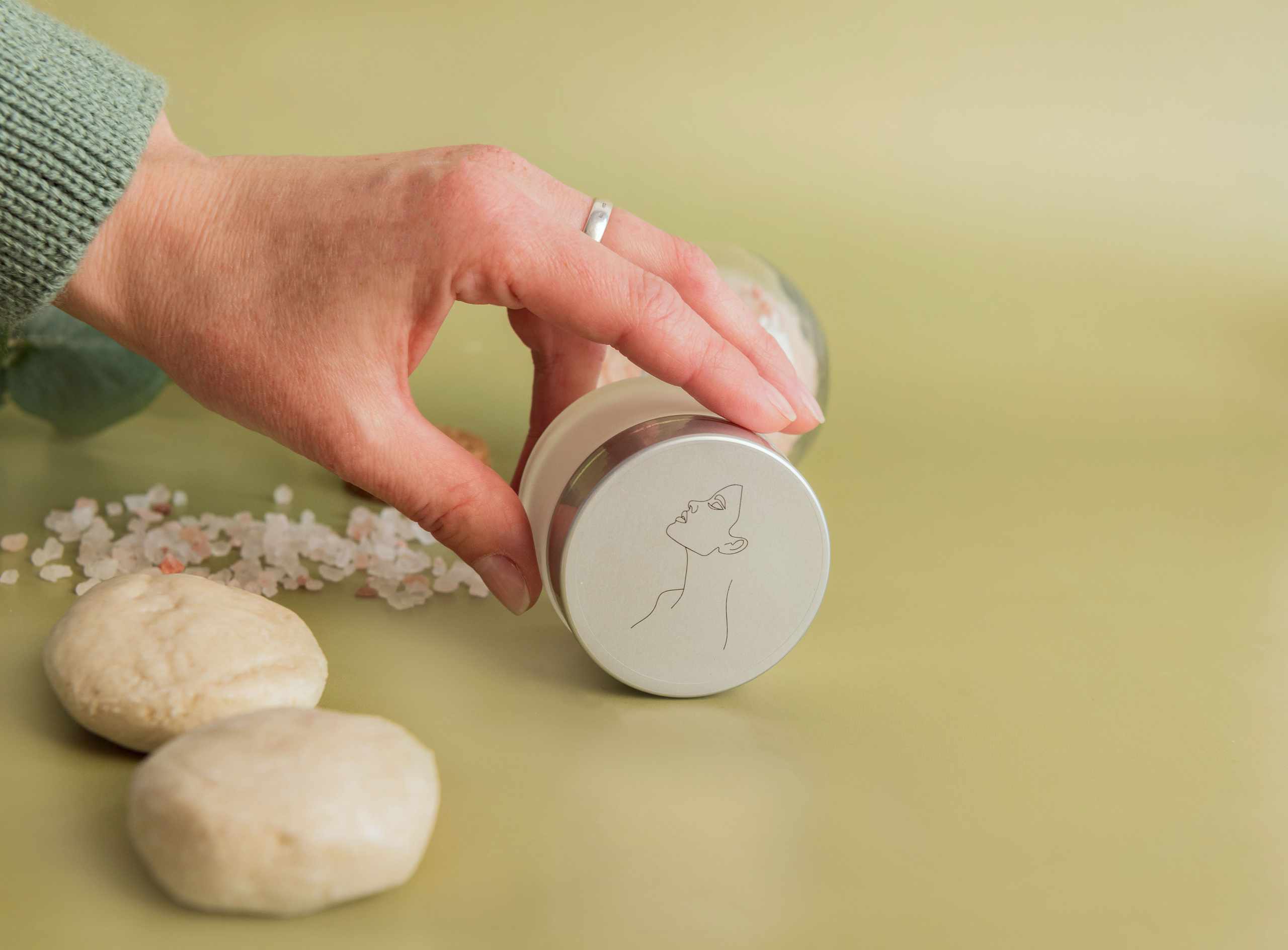 Контент для мастера по мыловарению. КОНТЕНТ/ЖЕНСКИЙ ФОТОГРАФ МЕДВЕДЕВА НАТАЛЬЯ