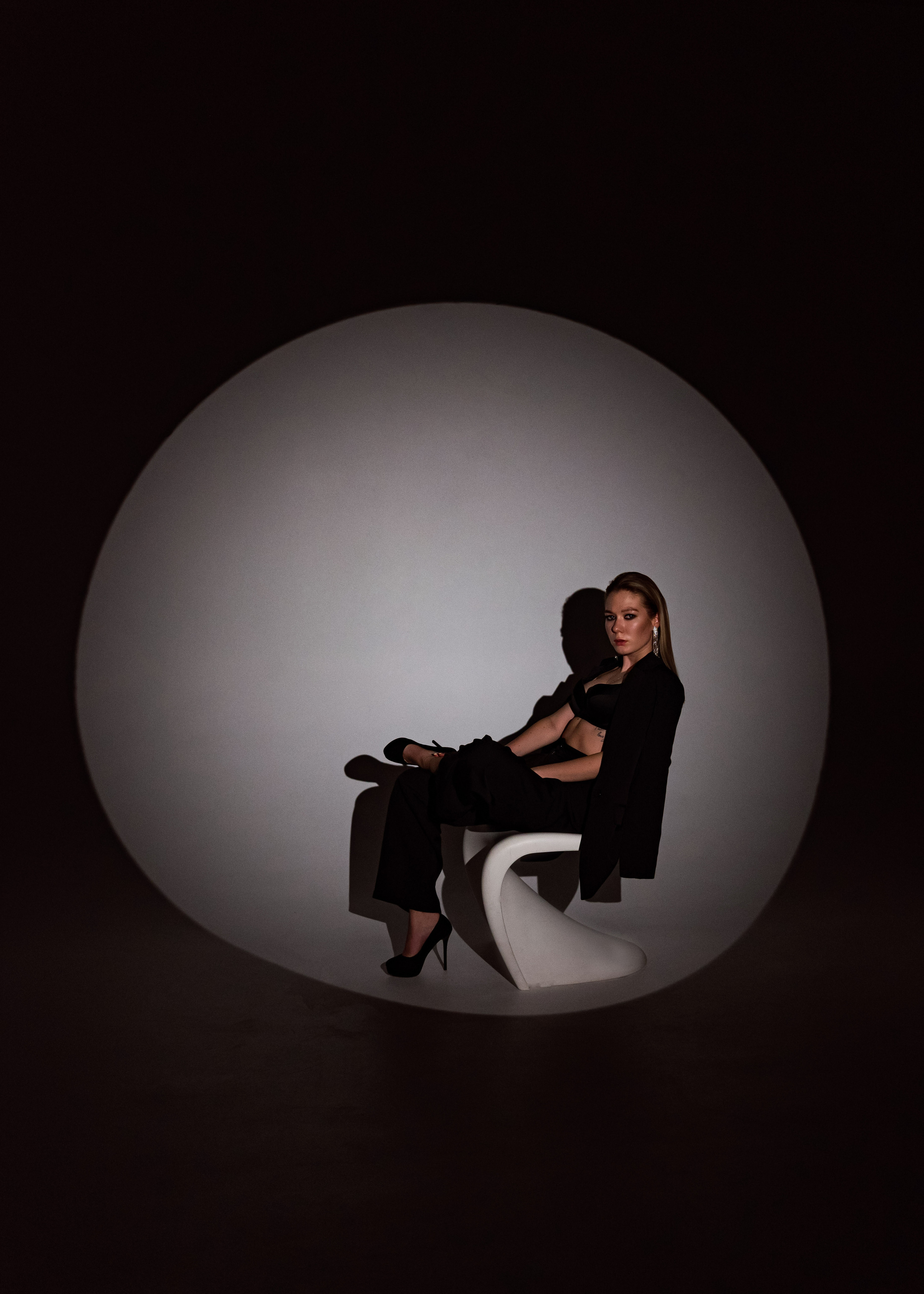 Фэшн —съемка с масками Гобо. КОНТЕНТ/ЖЕНСКИЙ ФОТОГРАФ МЕДВЕДЕВА НАТАЛЬЯ