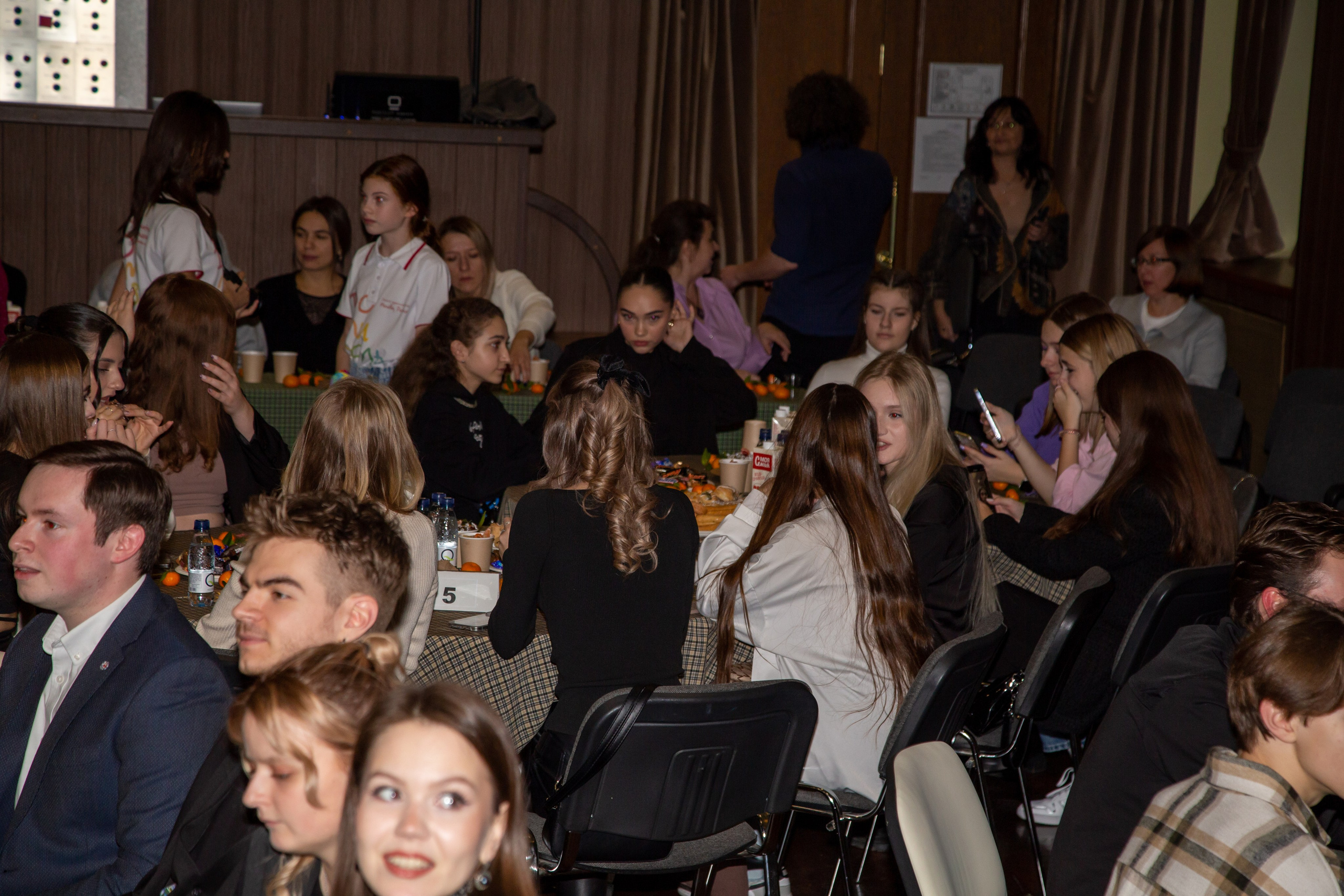 Репортажная съёмка для Домисольки на новый год. «Студия DRONAVT`s» — видеосъёмка и фотография г. Москва