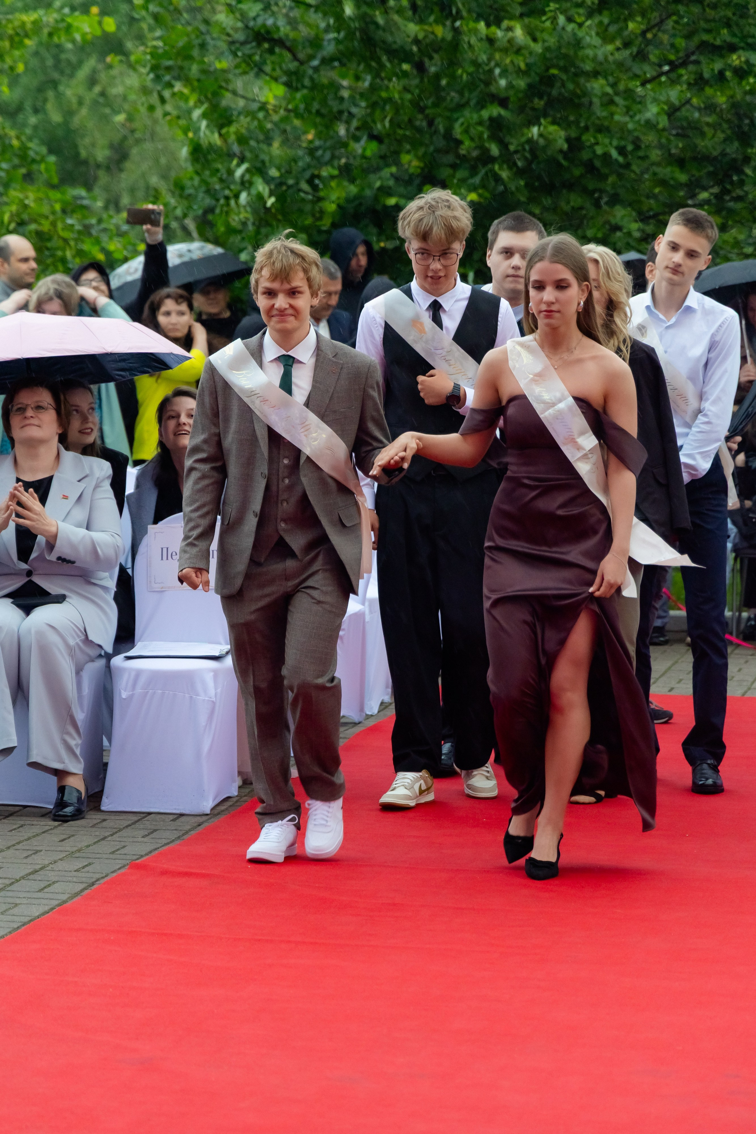 Школьный выпускной 2025 год в Минске, Беларуси. Свадебный фотограф в Минске/Беларуси Сергей Спиридонов