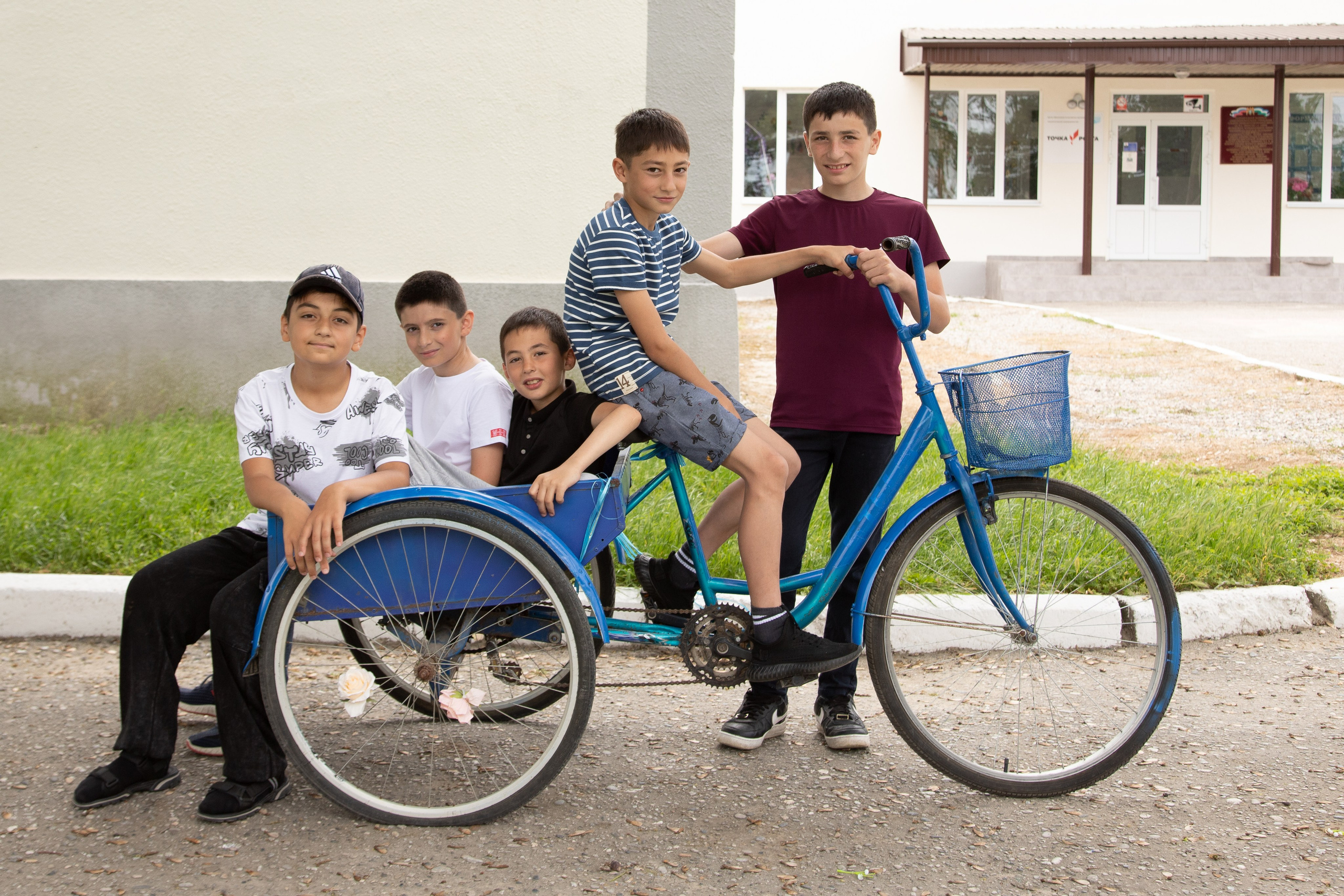 4 класс. Школьный фотограф в г. Нальчик Галимат Абитова